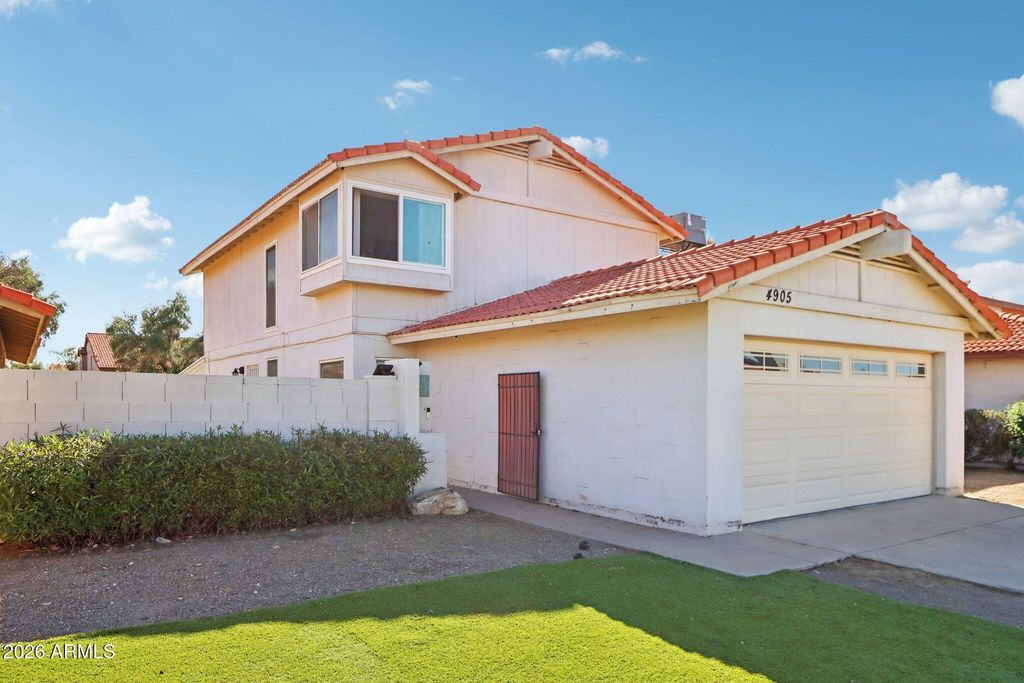 Photo of 4905 W Gelding Drive, Glendale, AZ 85306 (MLS # 6987707)