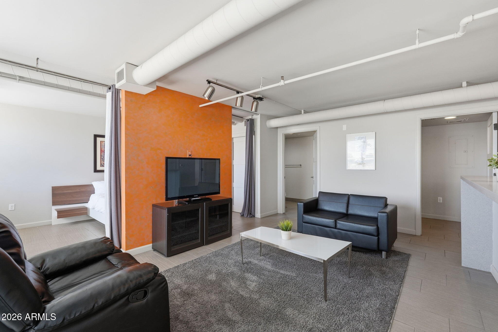 535 W THOMAS Road 210