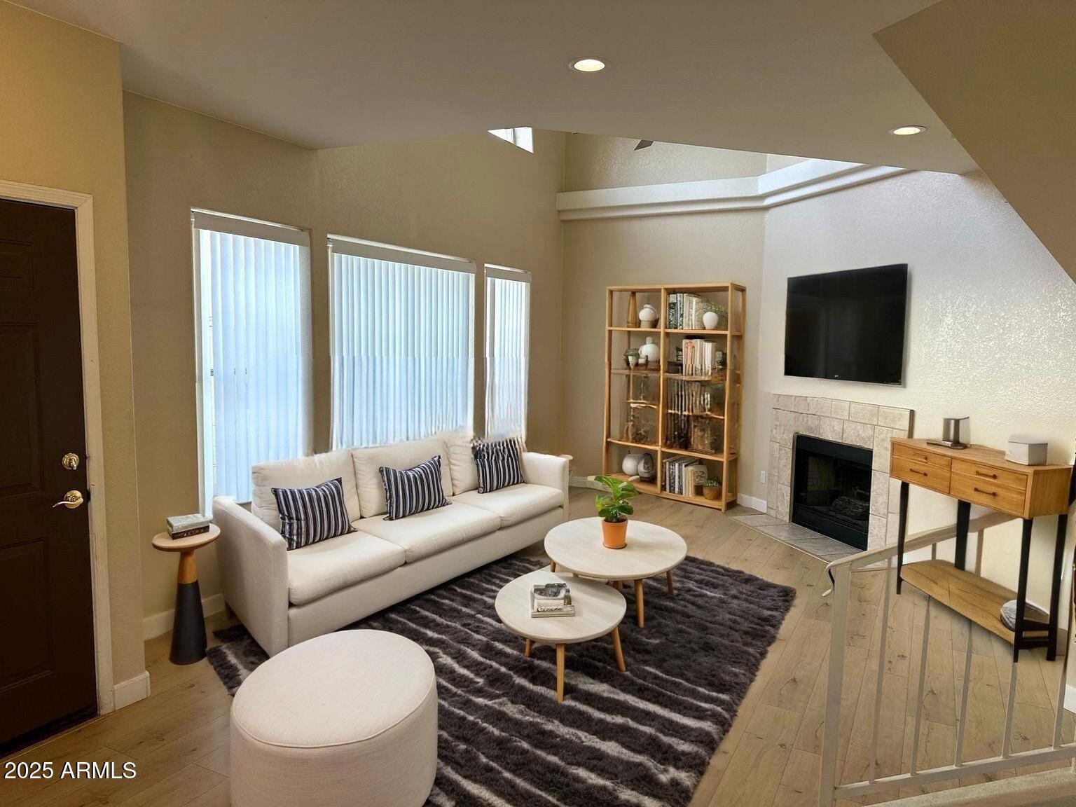 5018 E SIESTA Drive 3