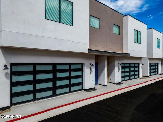 3804 E MONTEREY Way
