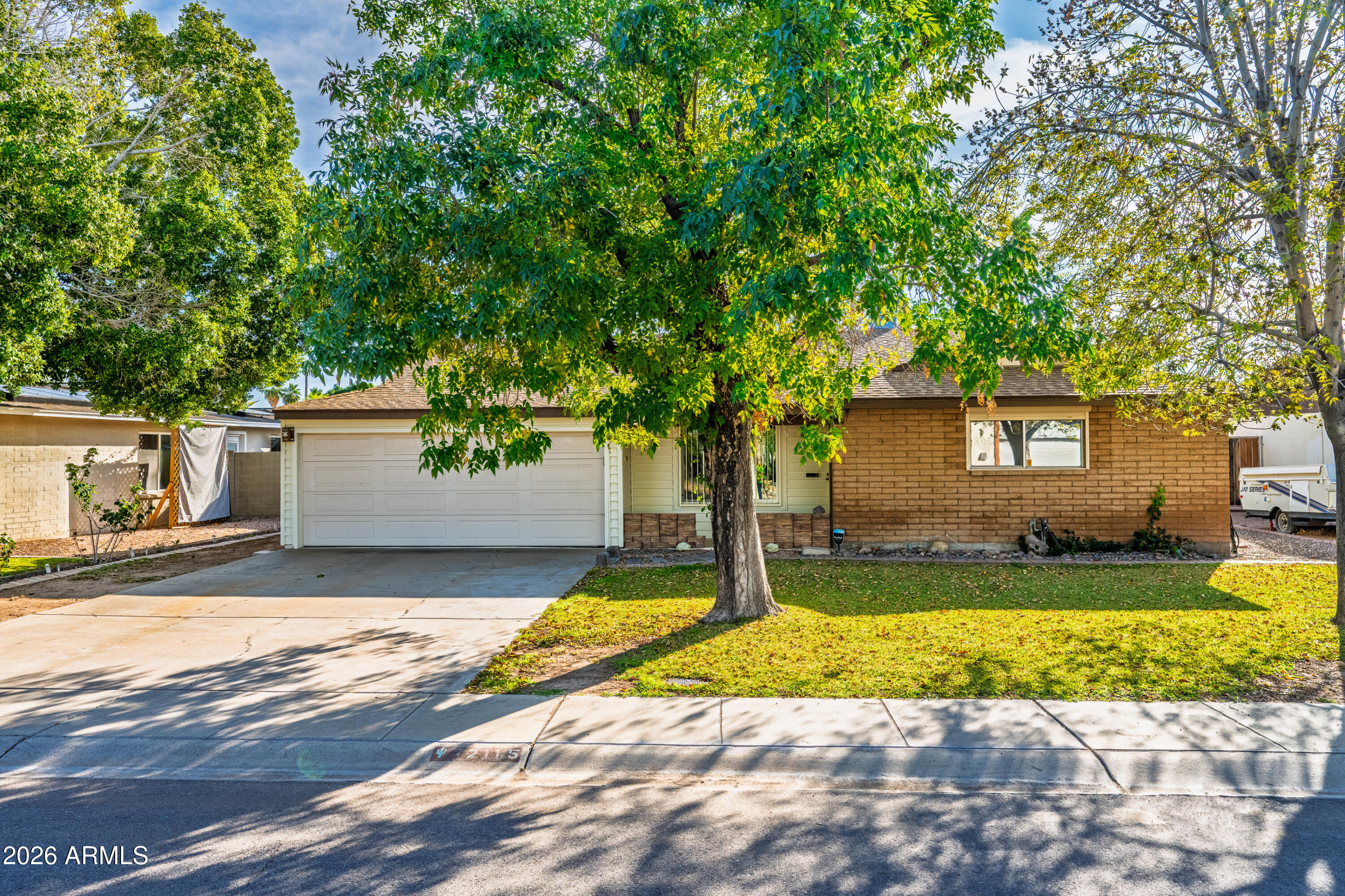 2115 E GREENWAY Drive