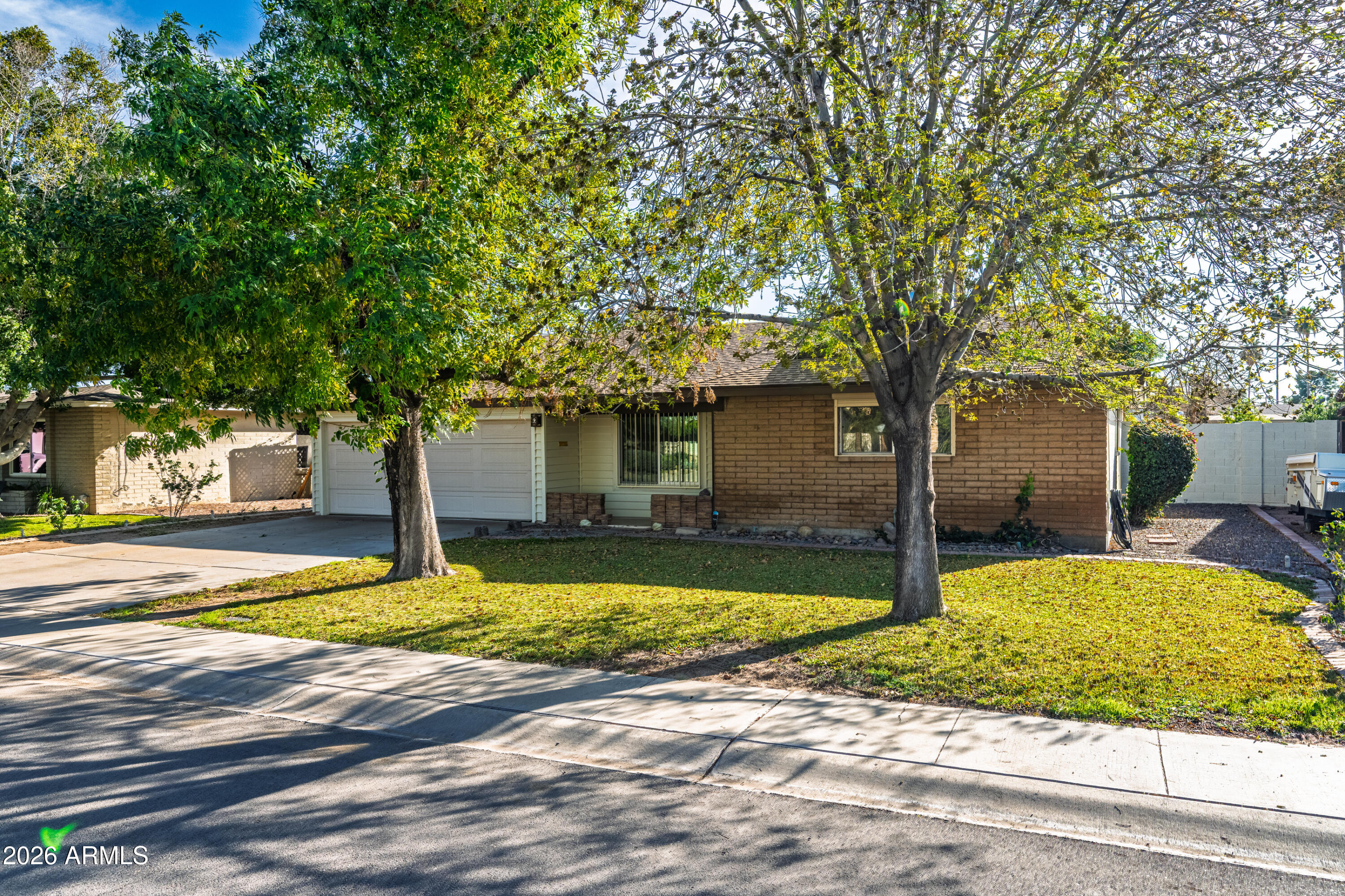 2115 E GREENWAY Drive