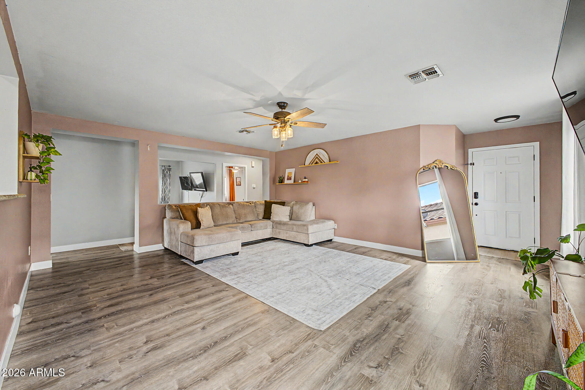 2236 S LYNCH --