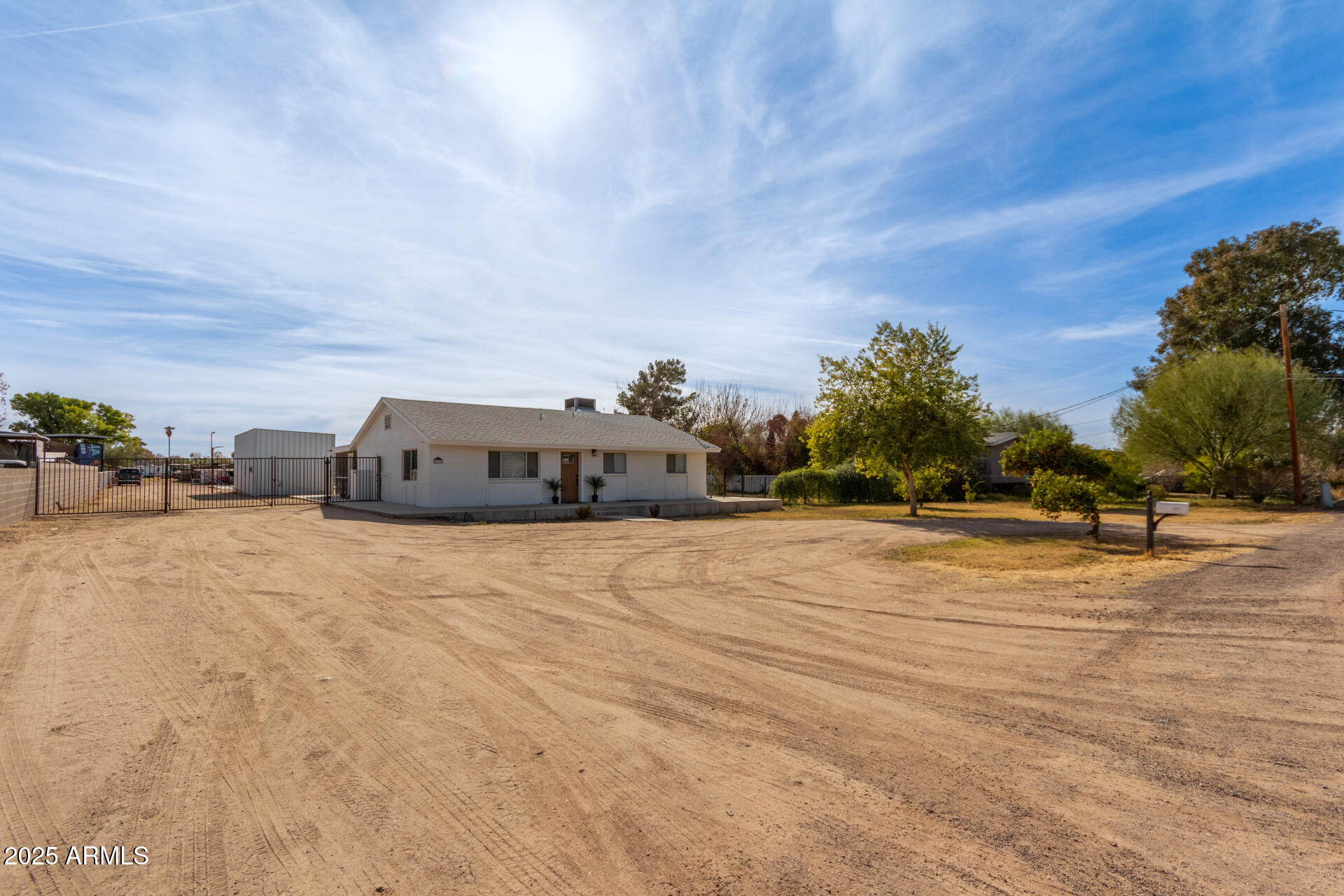 521 E LEHI Road