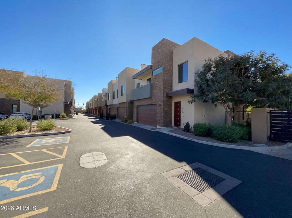 Photo of 901 S Smith Road #1074, Tempe, AZ 85281 (MLS # 6983412)