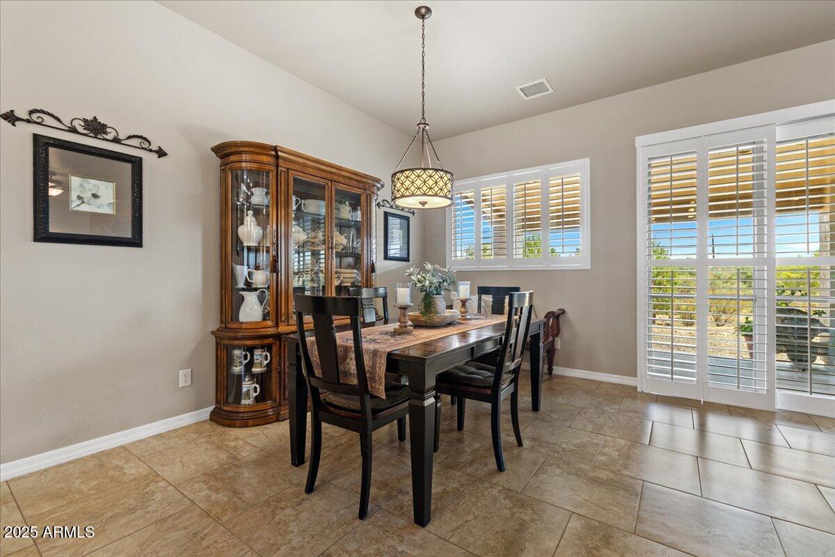 2135 W BRIDLE PATH Road