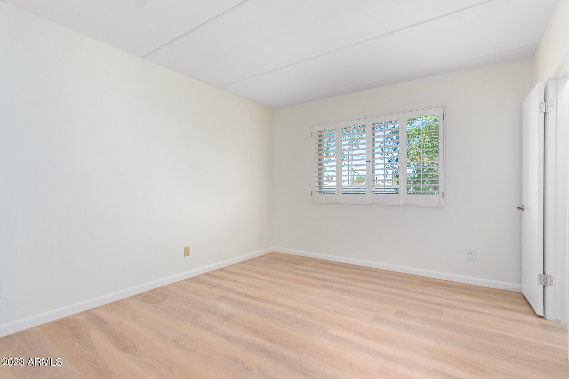 Photo 15 of 21 of 1024 E OSBORN Road B condo