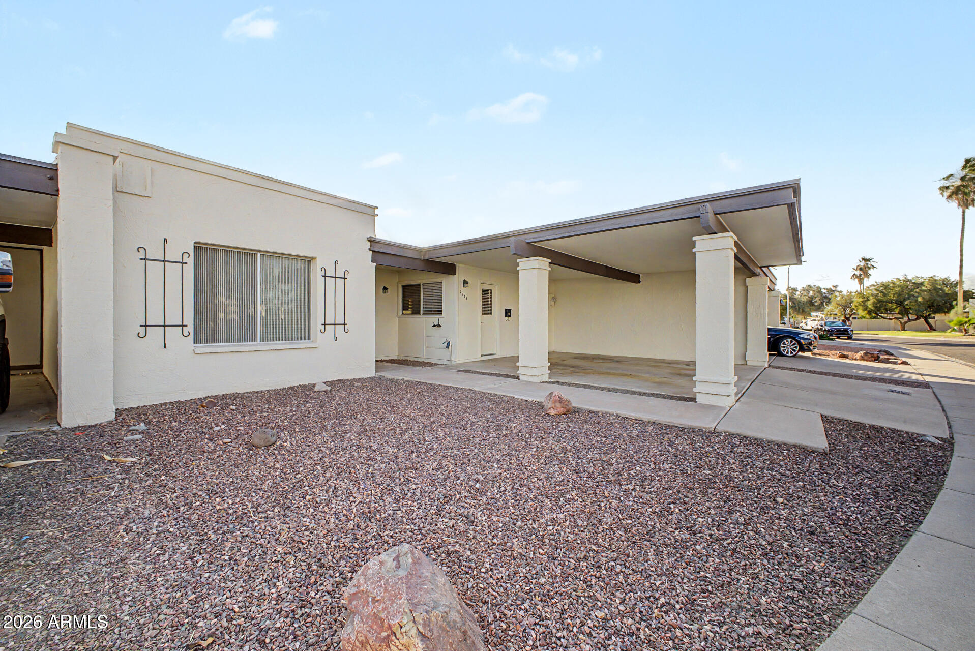 2738 S AZALEA Drive