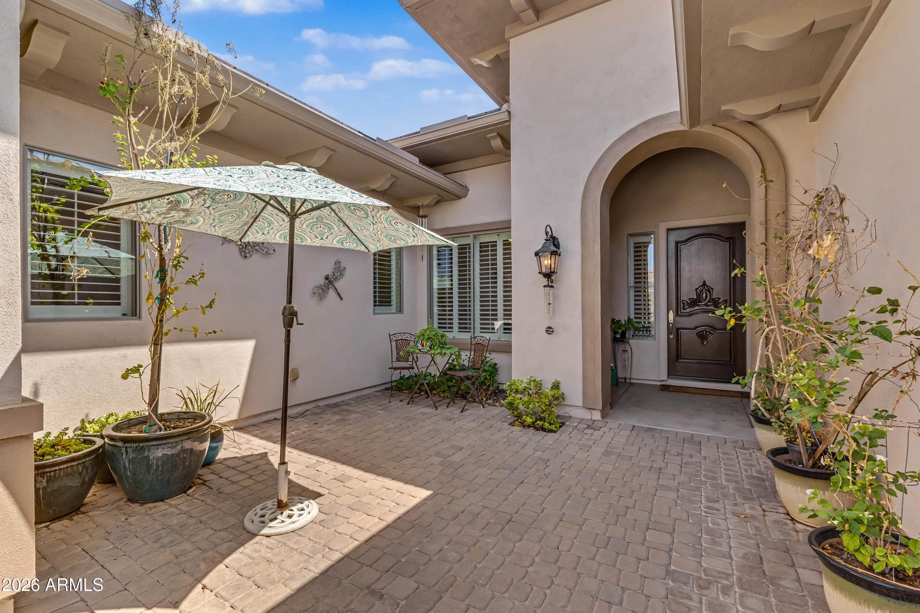 313 W MALIBU Drive