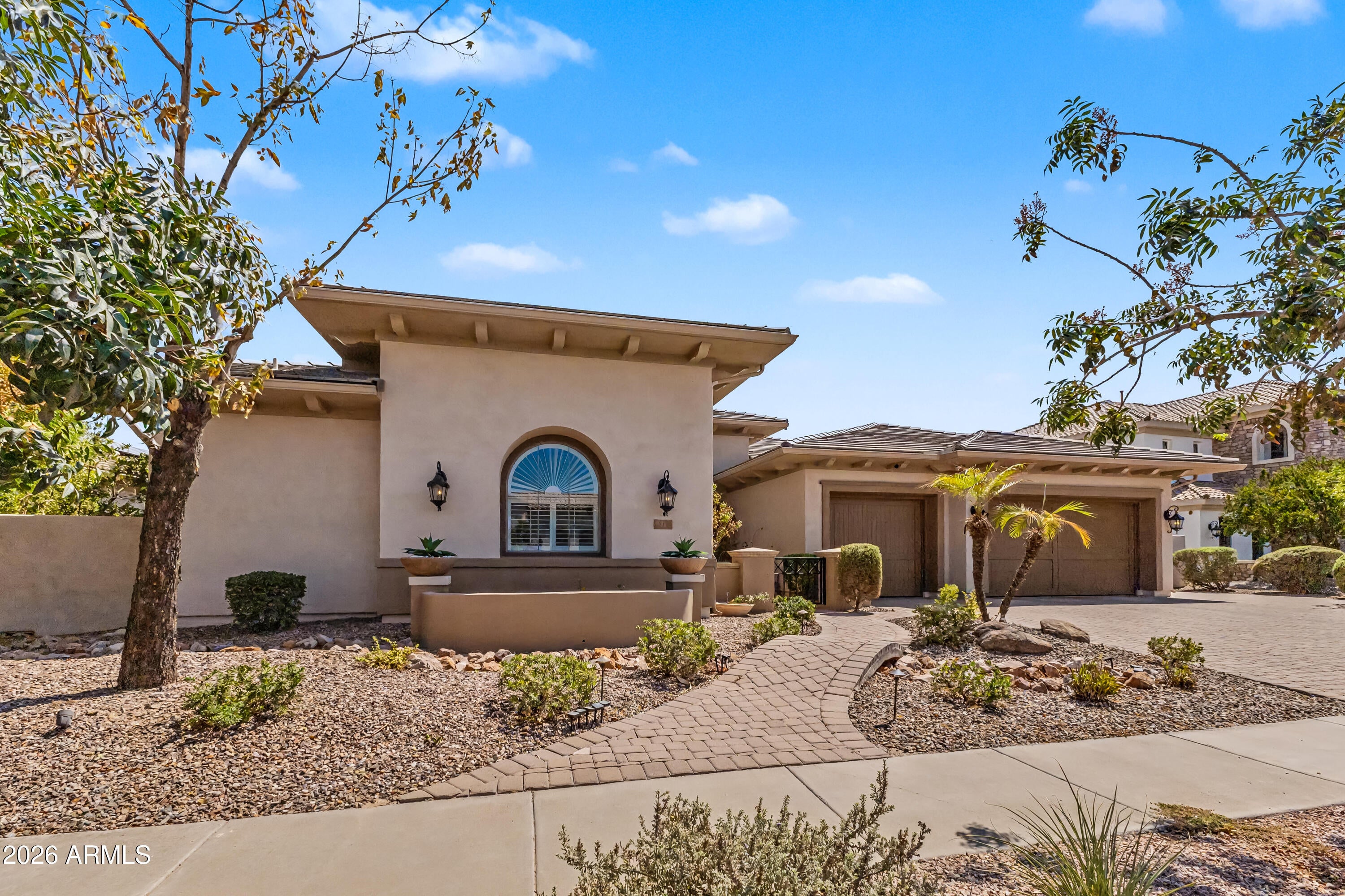 313 W MALIBU Drive