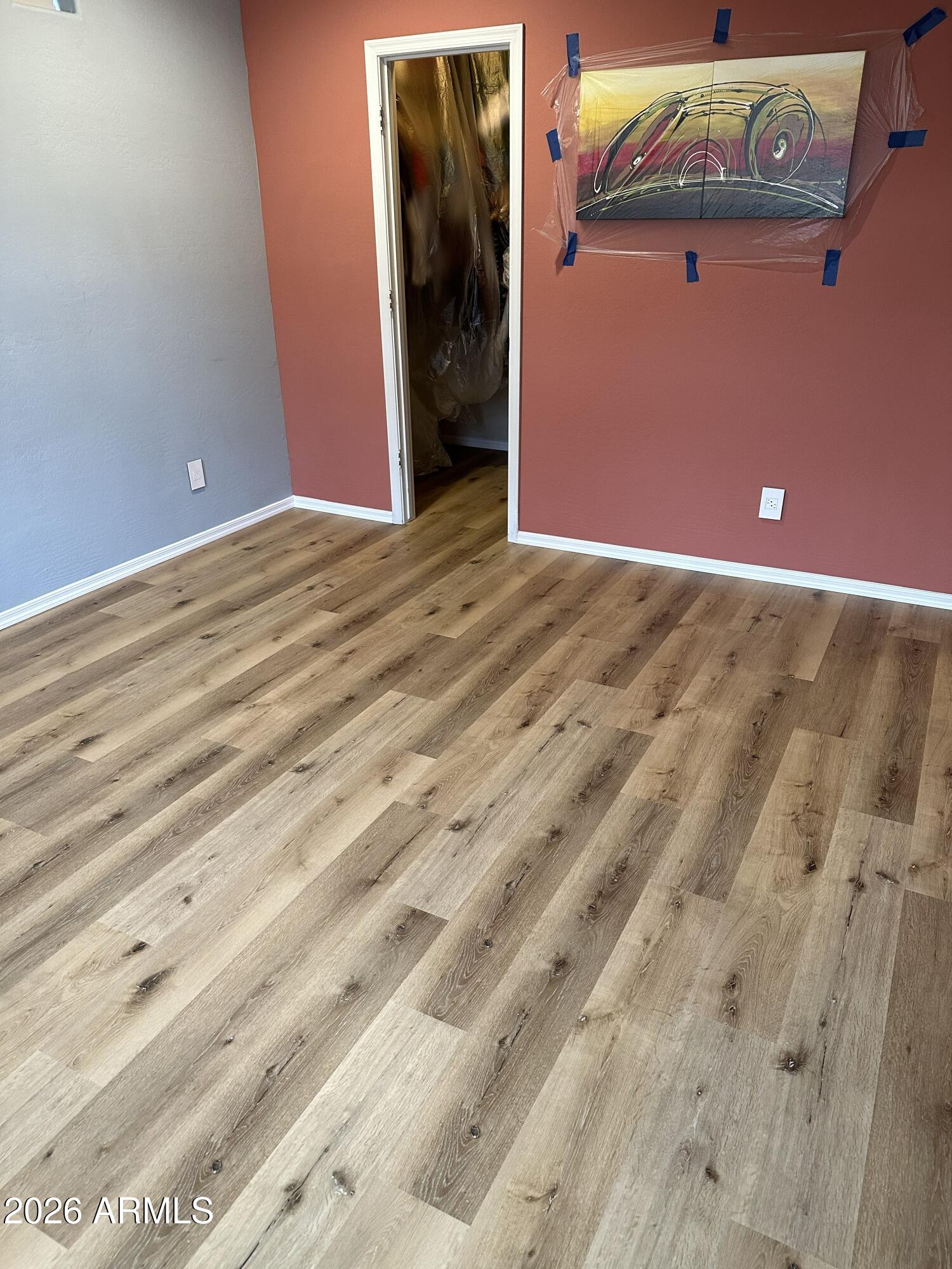 2863 E Pinchot Avenue