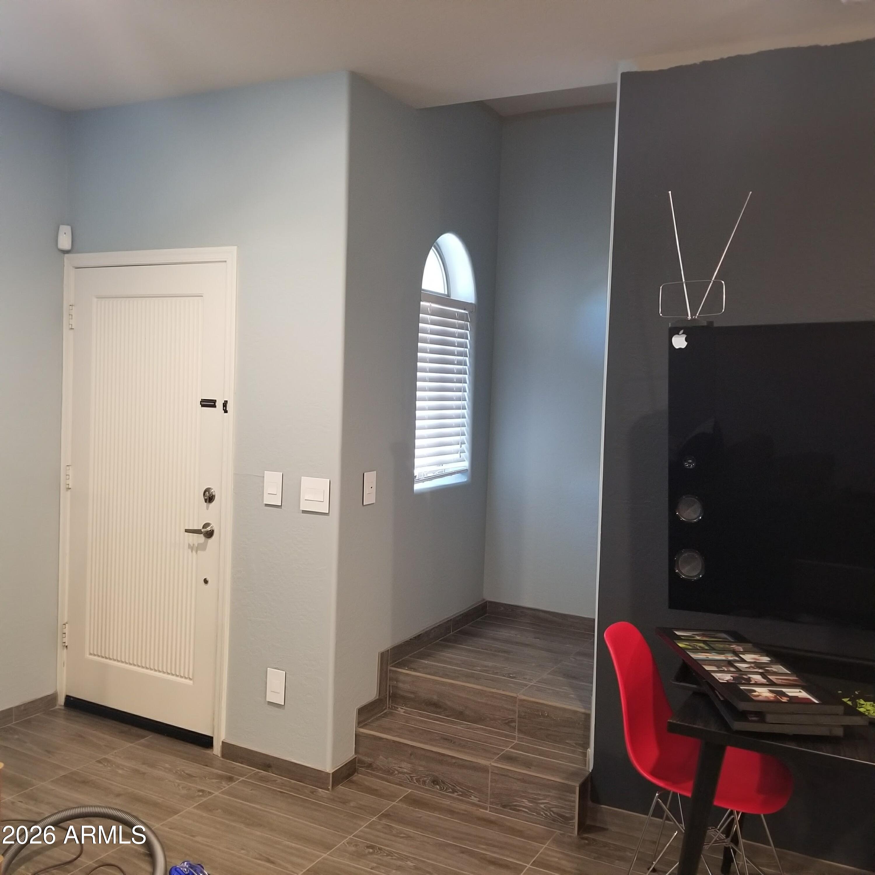 2863 E Pinchot Avenue