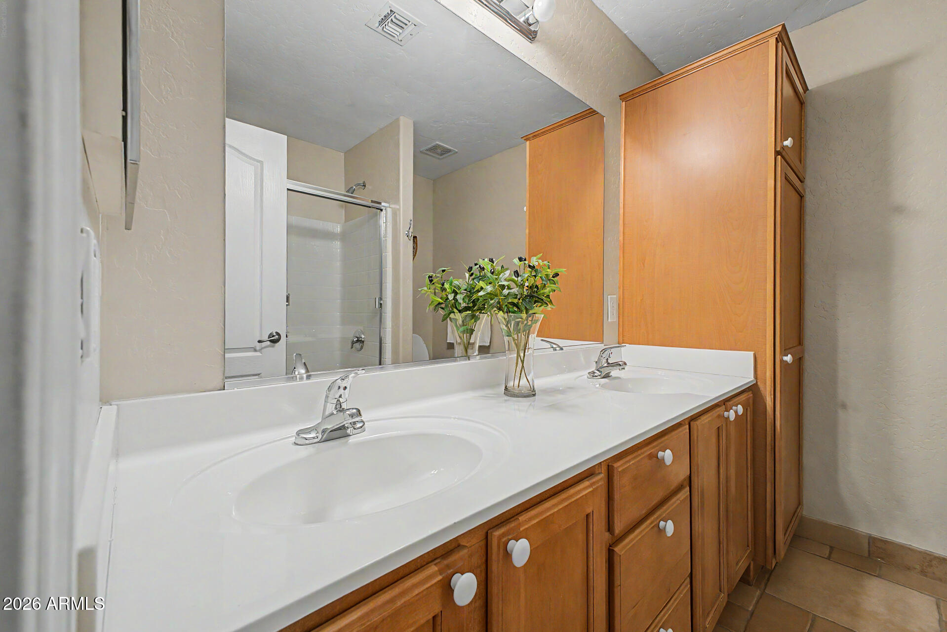 FALCON ESTATES LOTS 1-24 73-104 153-166 TR A - Residential