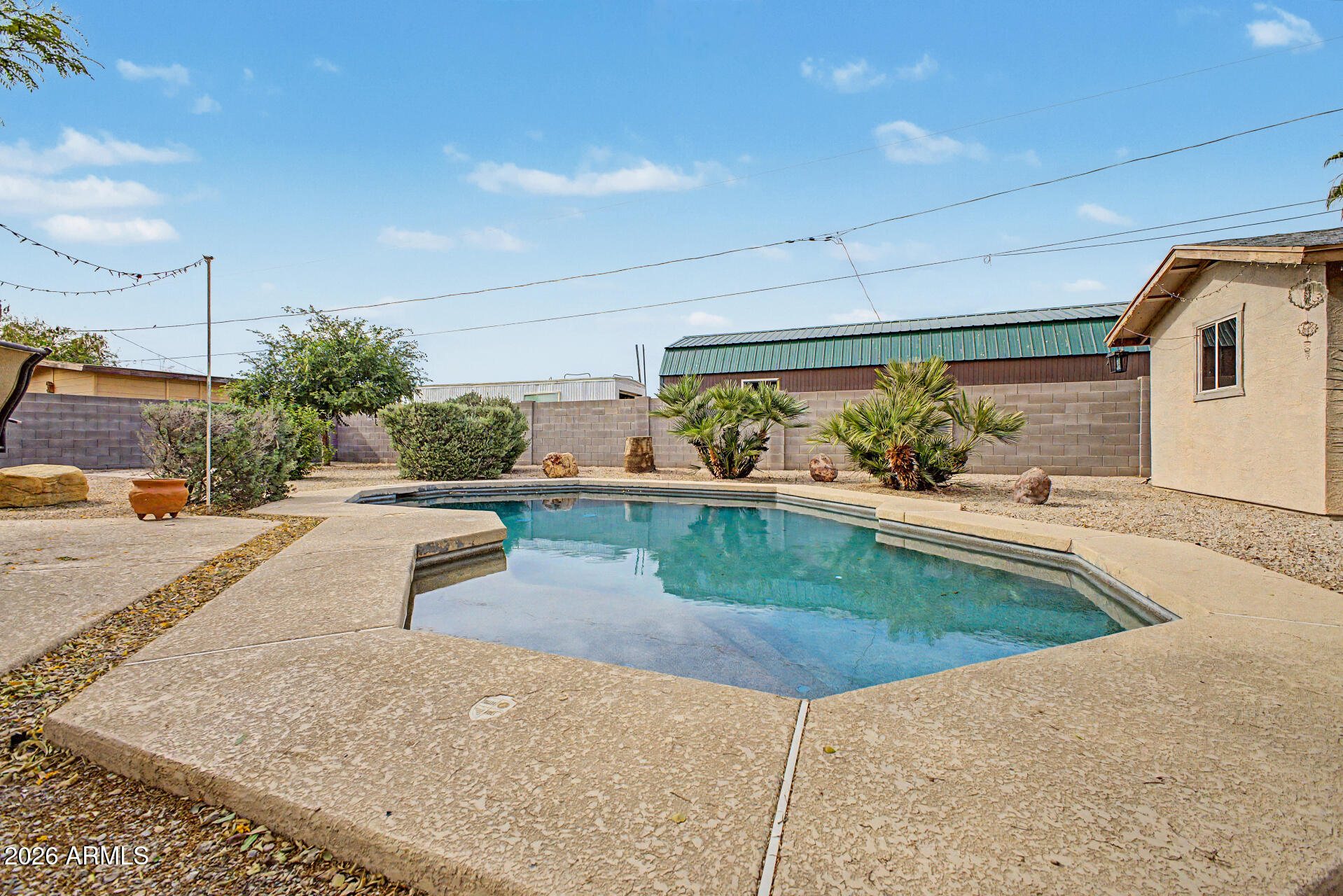 FALCON ESTATES LOTS 1-24 73-104 153-166 TR A - Residential