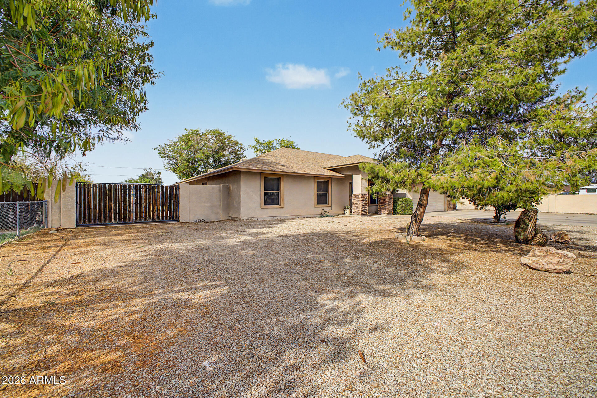 4744 E HALIFAX Street