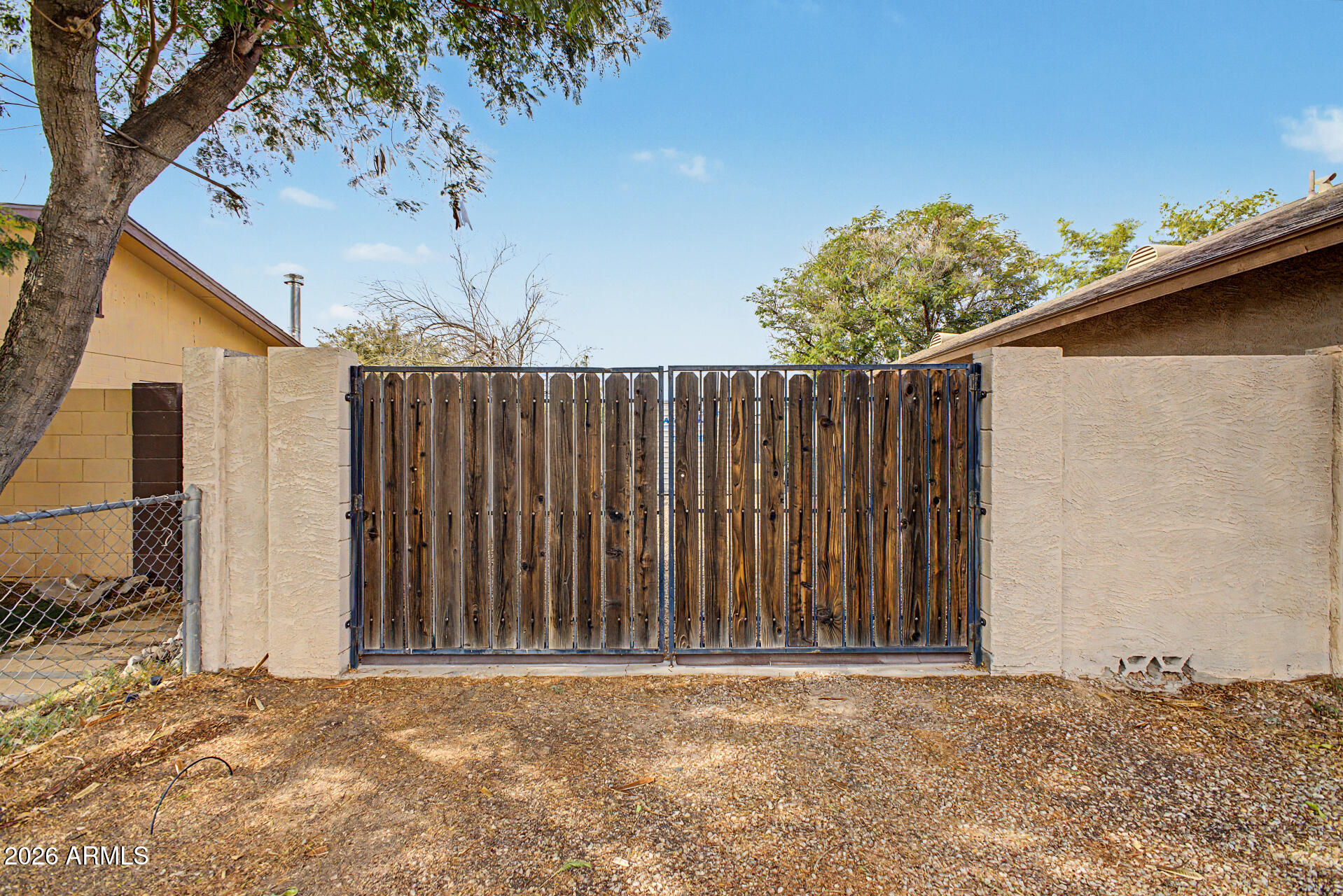 4744 E HALIFAX Street