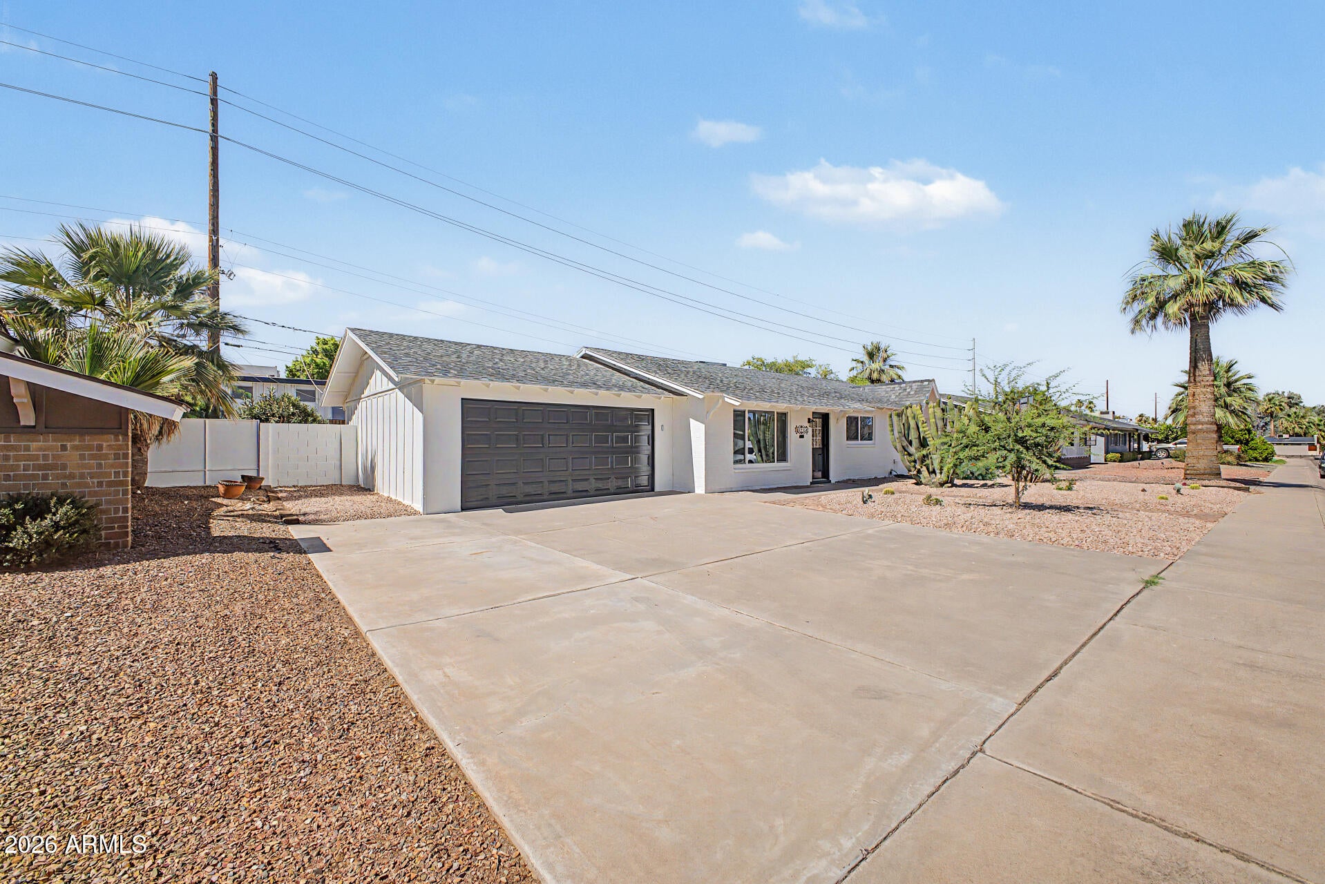 8725 E CORONADO Road