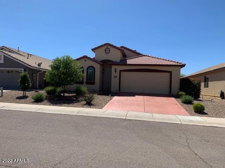 This a beautiful unique home centrally located in Sierra Vista. Close to Shopping, Schools, and Fort Huachuca. This home includes an executive suite that offers a second living room, refrigerator, and counter tops and cabinets, separate bedroom with attached bathroom that is ADA compliant. this living room and bedroom are carpeted but the rest of the home is tiled. Large open floor plan. First bedroom in the front of the home has it's own bathroom as well! You have to see this home to appreciate it! Landscaping in included in the rent!
