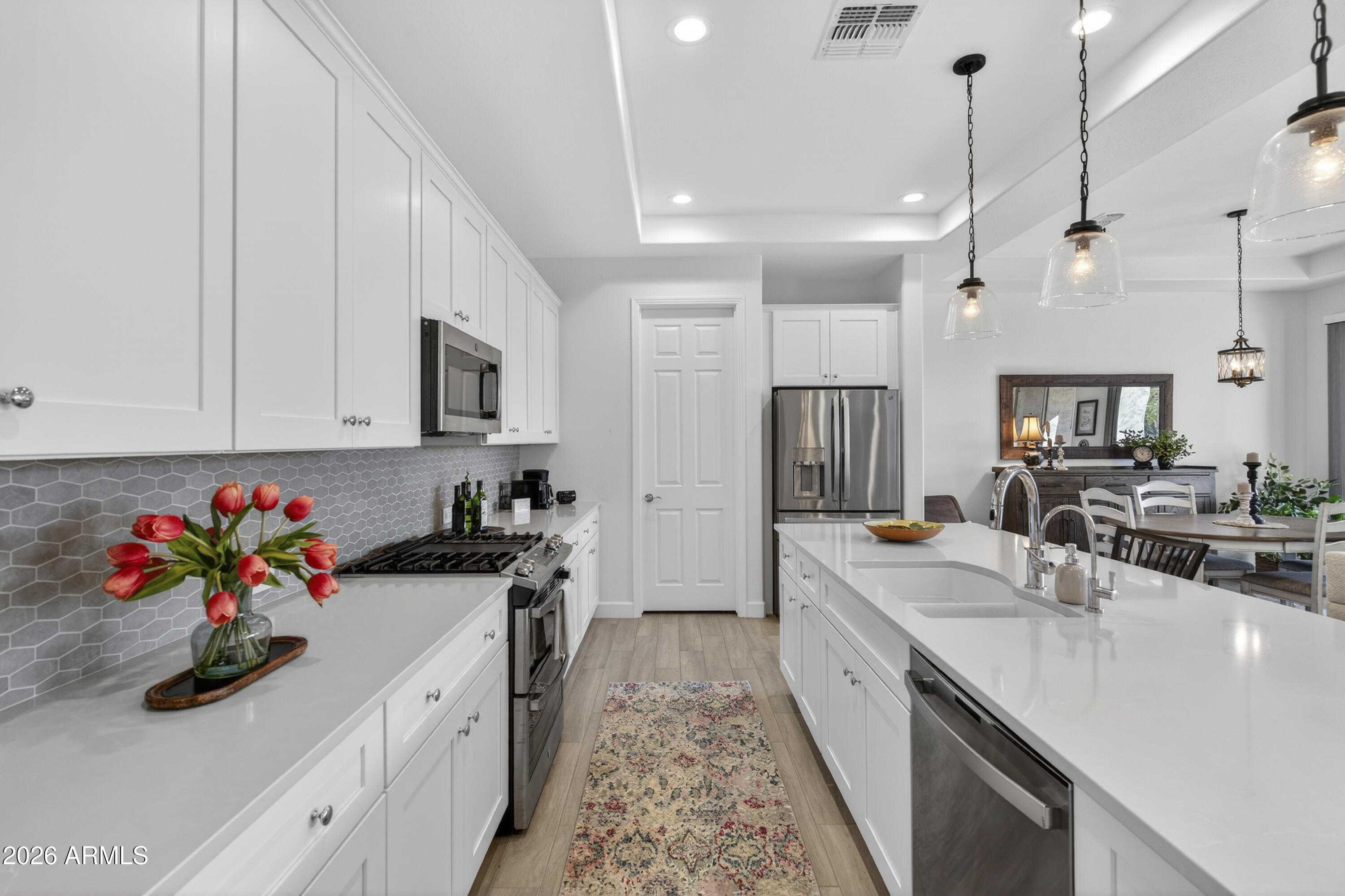 16925 W EARLL Drive W