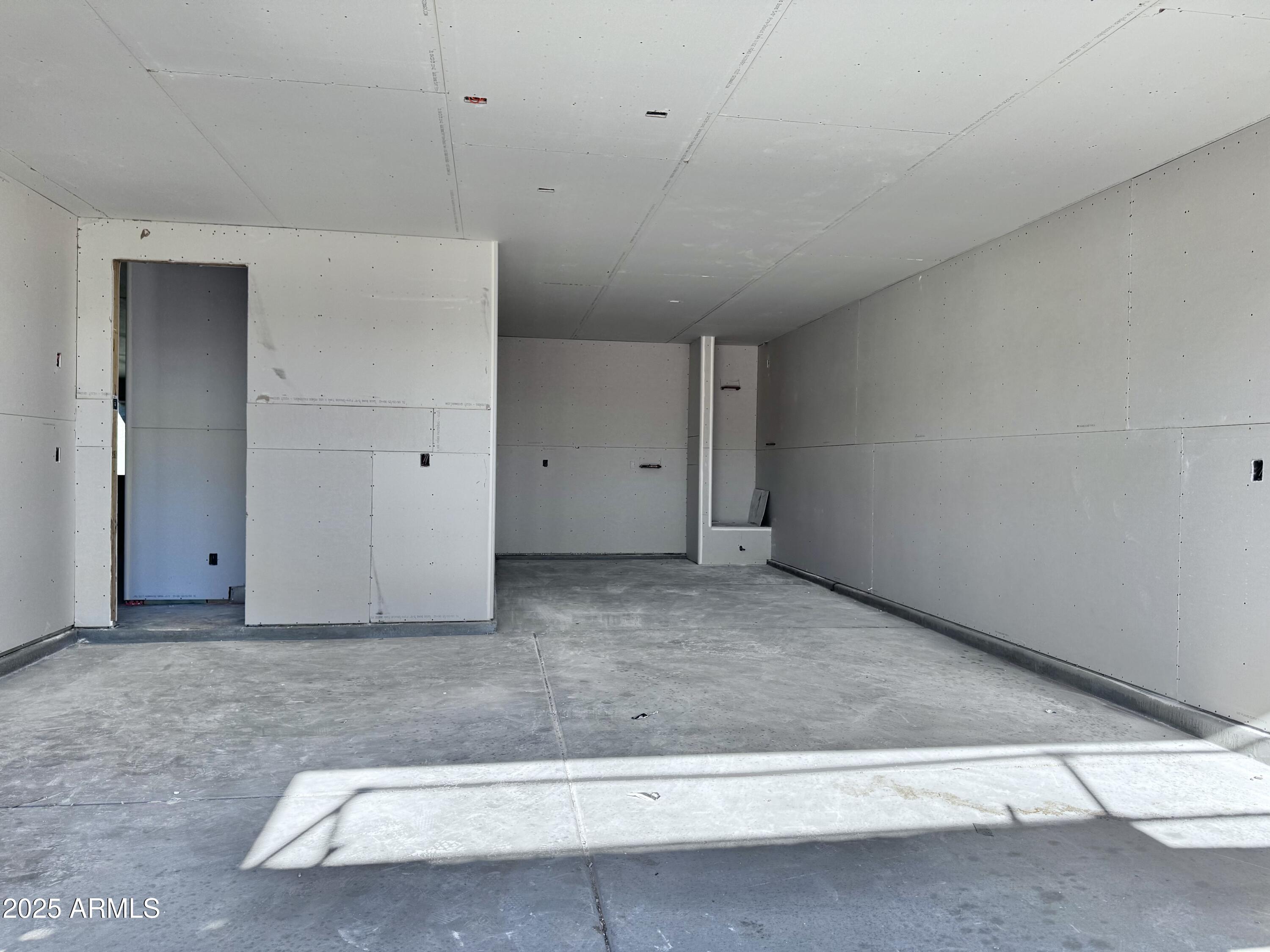 15716 W CAMDEN Avenue