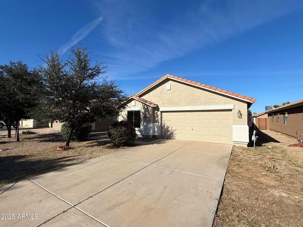 Photo of 1316 E Vernoa Street, San Tan Valley, AZ 85140 (MLS # 6953527)