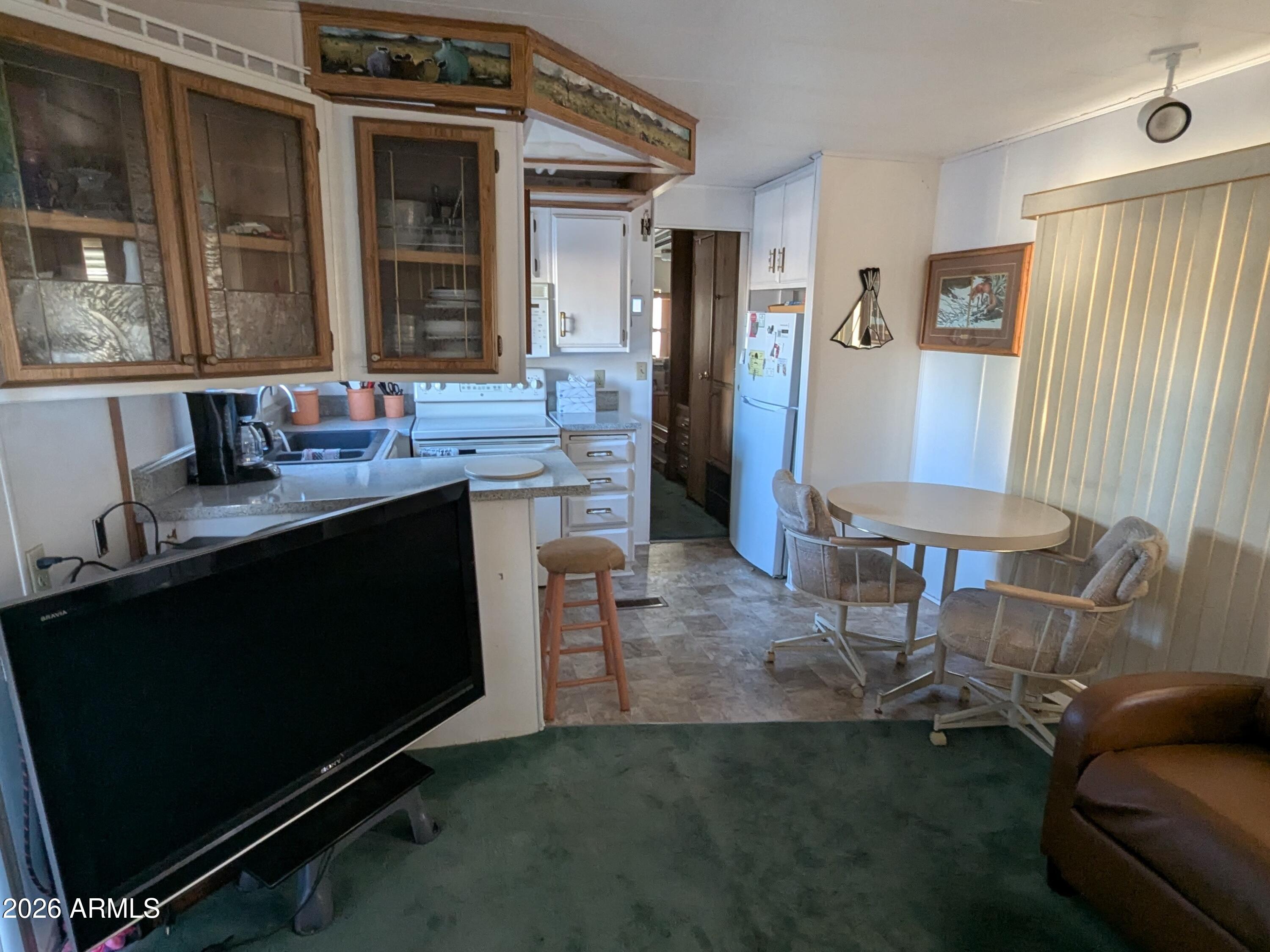 111 S GREENFIELD Road 511