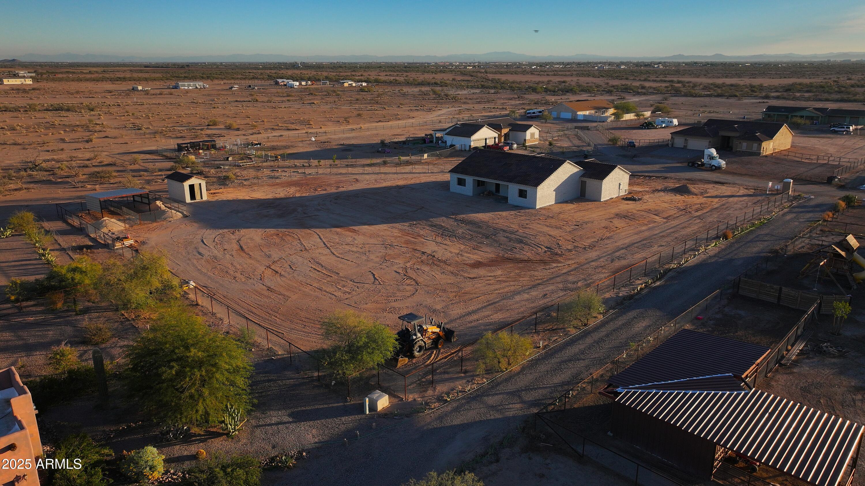 HACIENDA PALO VERDE - Residential