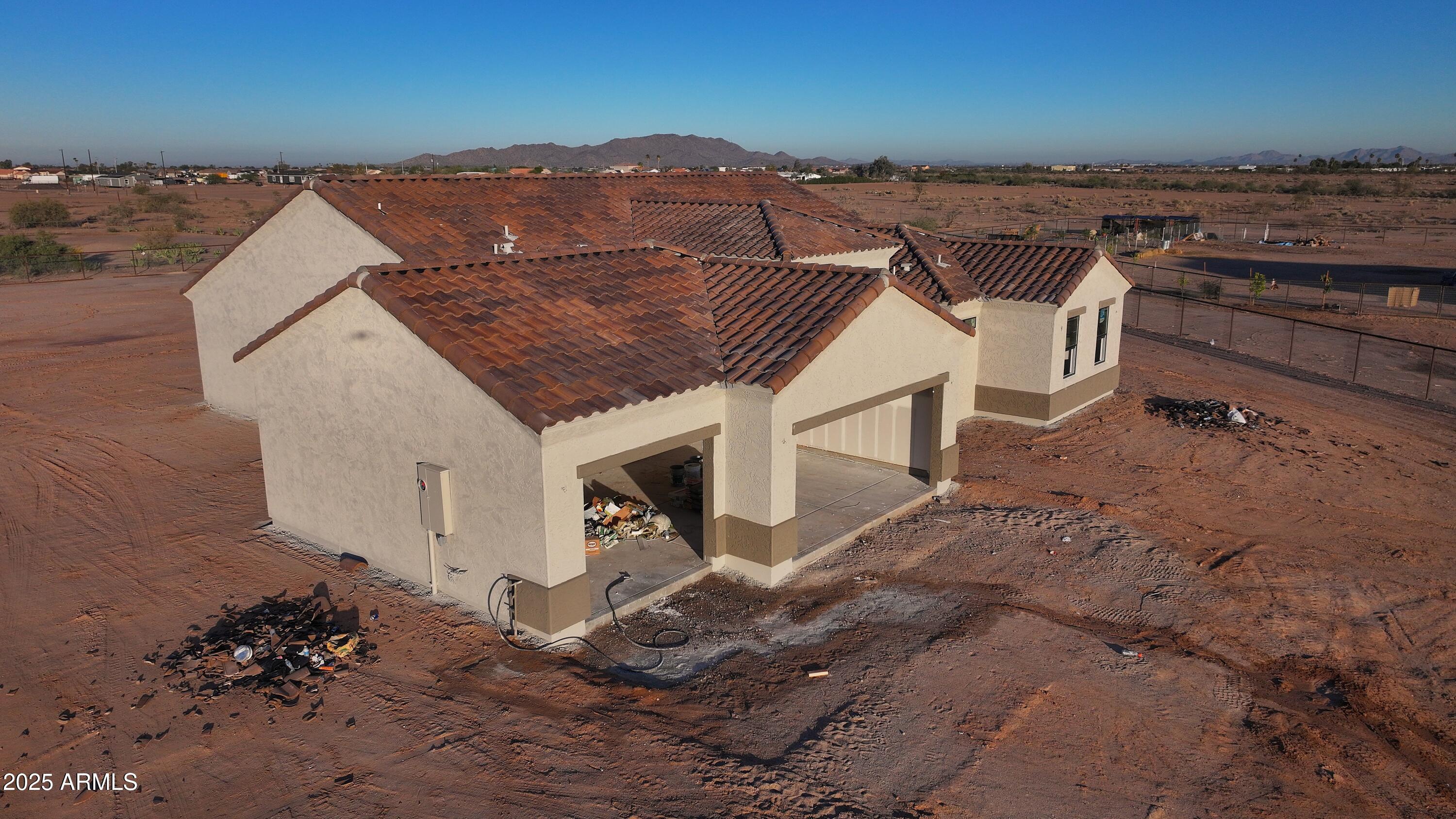 HACIENDA PALO VERDE - Residential