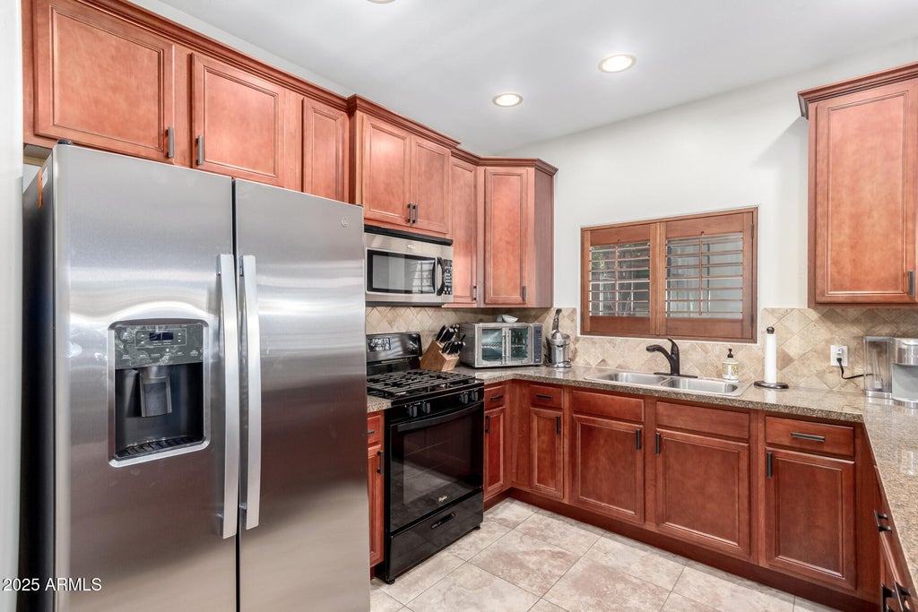 Photo of 5450 E Deer Valley Drive #1217, Phoenix, AZ 85054 (MLS # 7074065)
