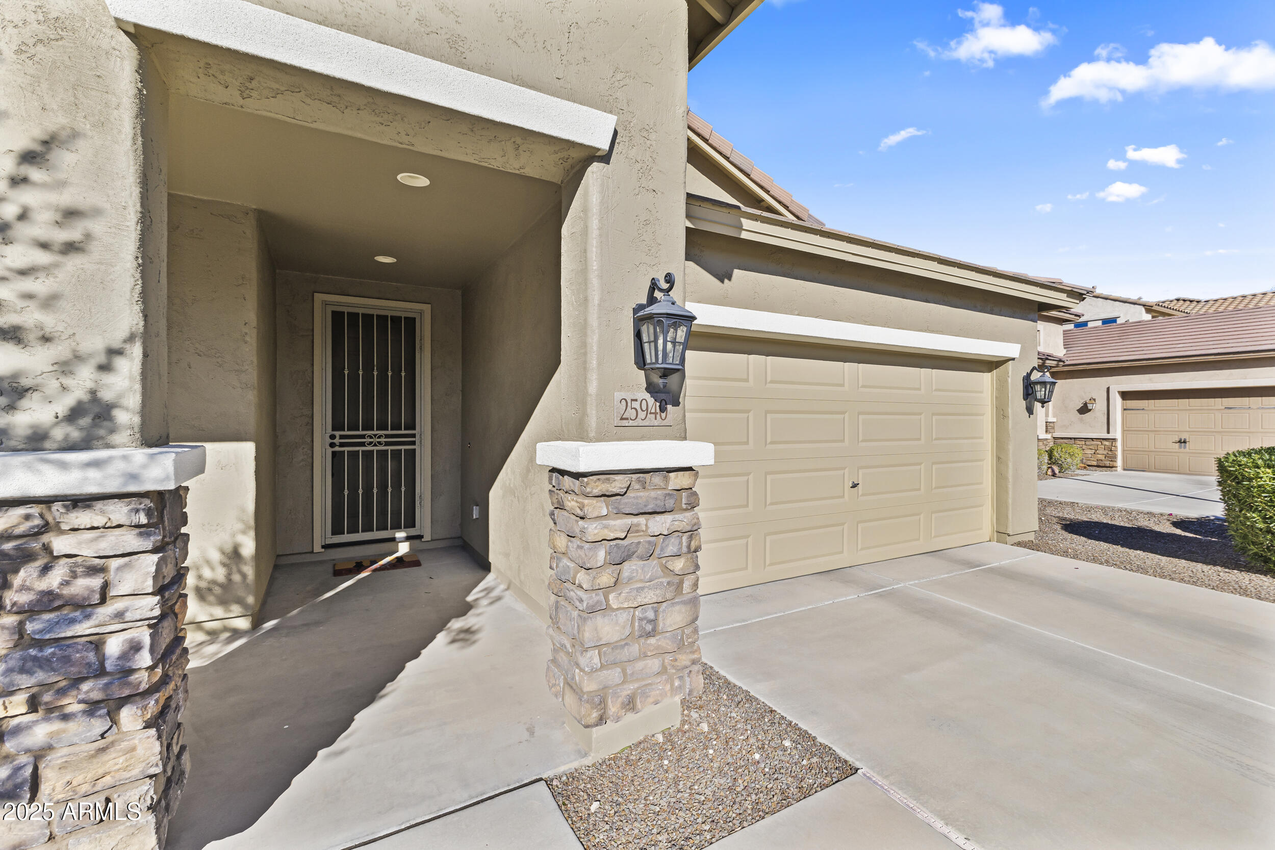 25940 W ORAIBI Drive