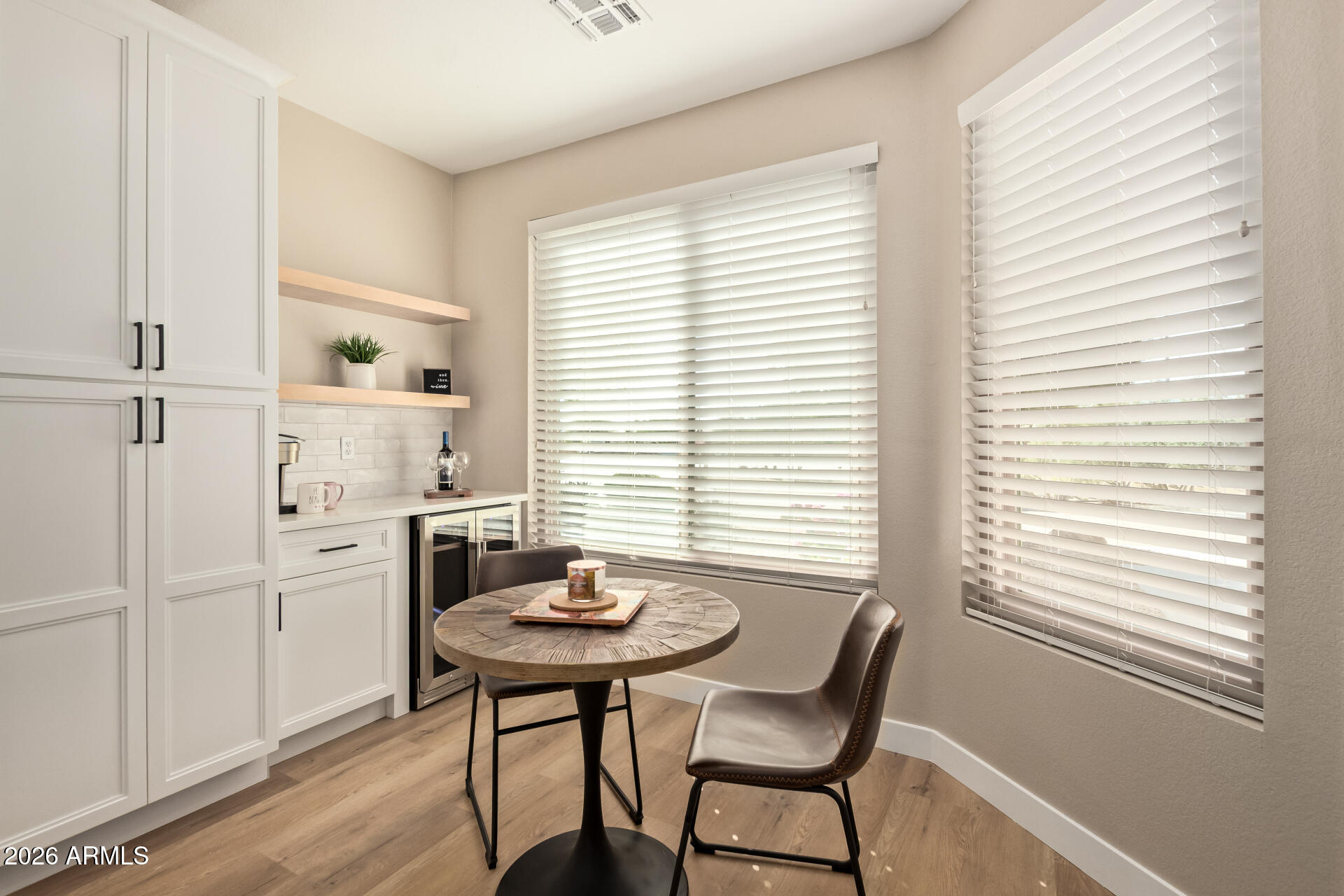 1806 W Windsong Drive