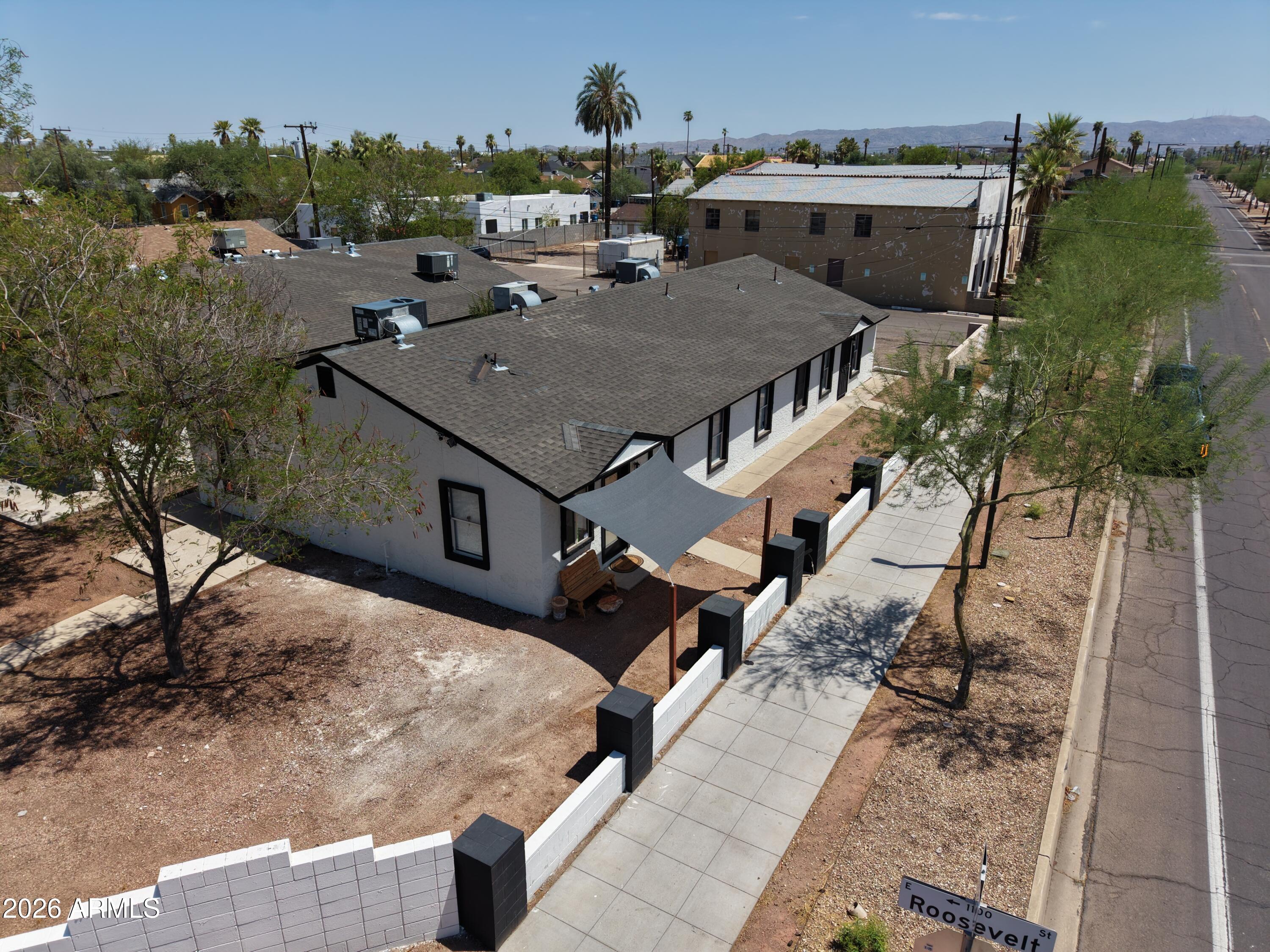 1101 E ROOSEVELT Street