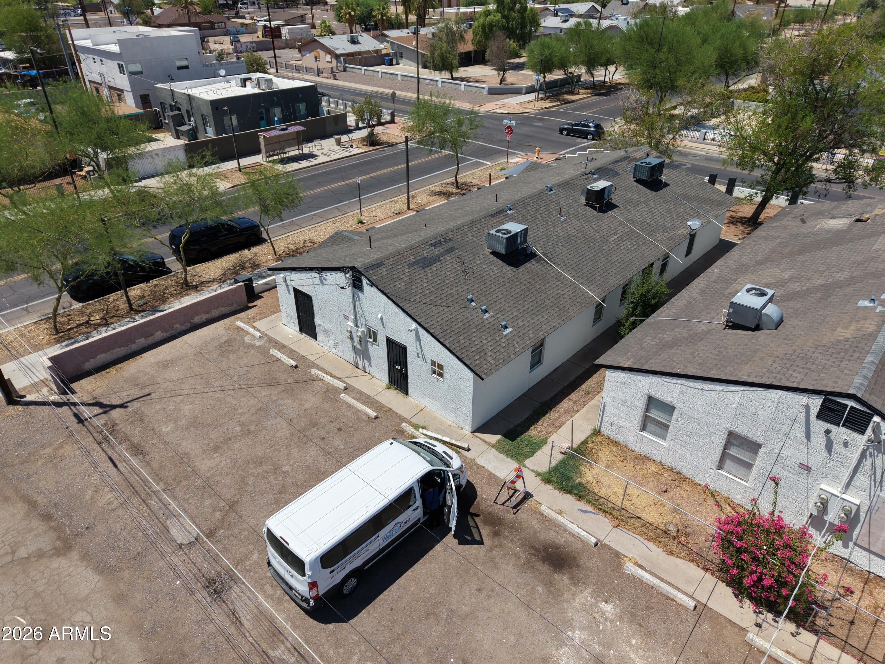 1101 E ROOSEVELT Street