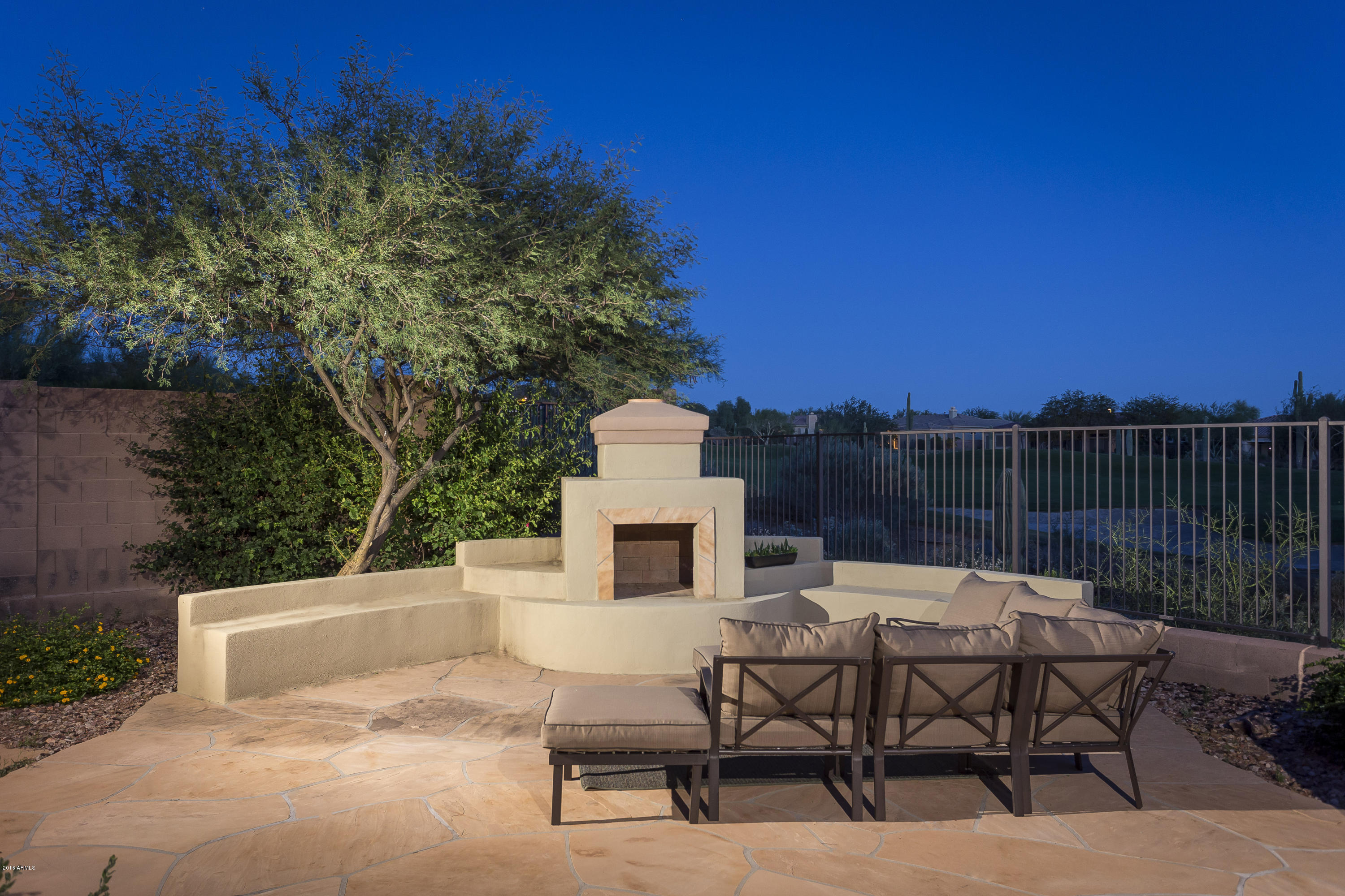 42203 N CALEDONIA Way