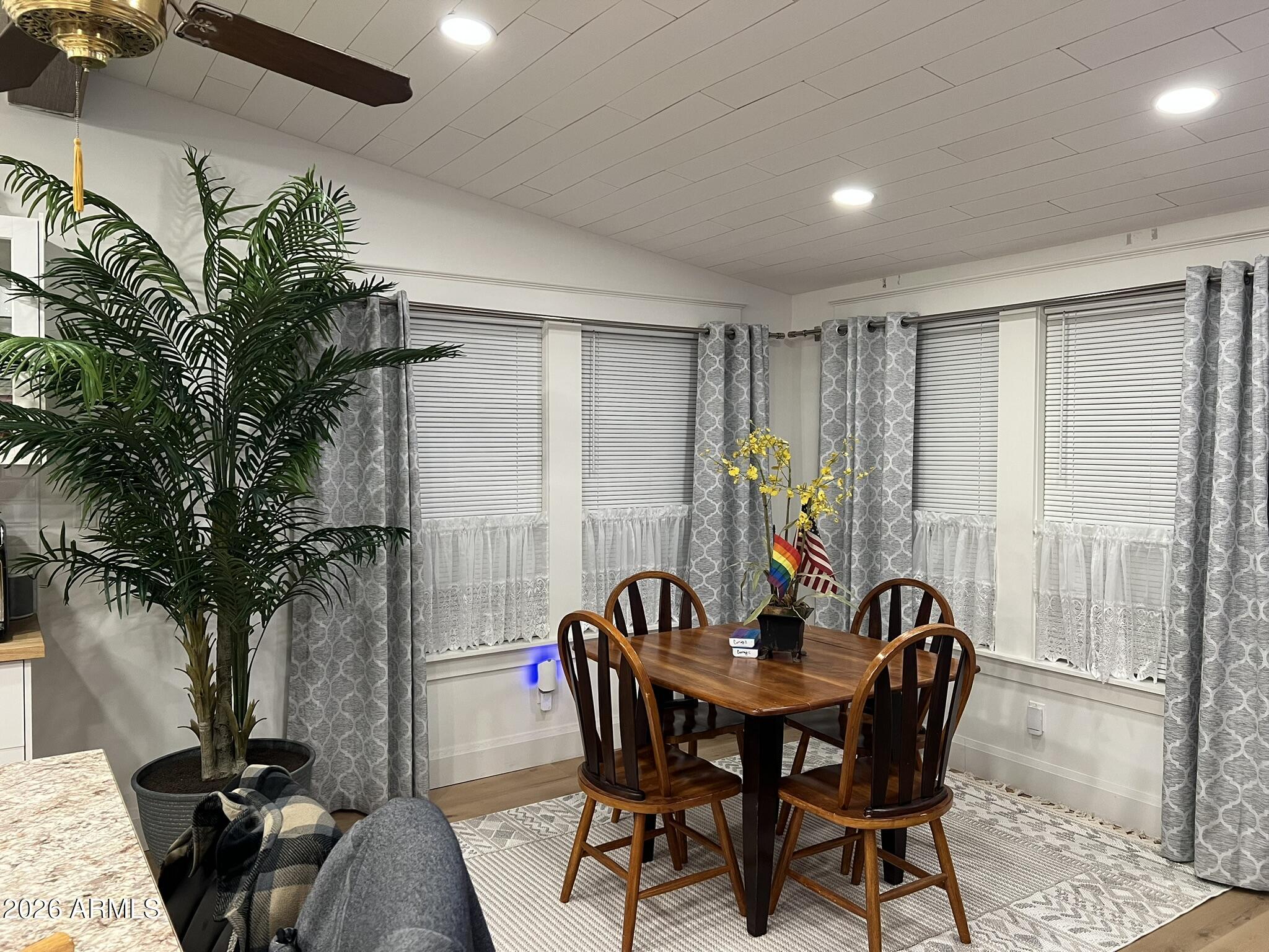 4065 E University Drive 439