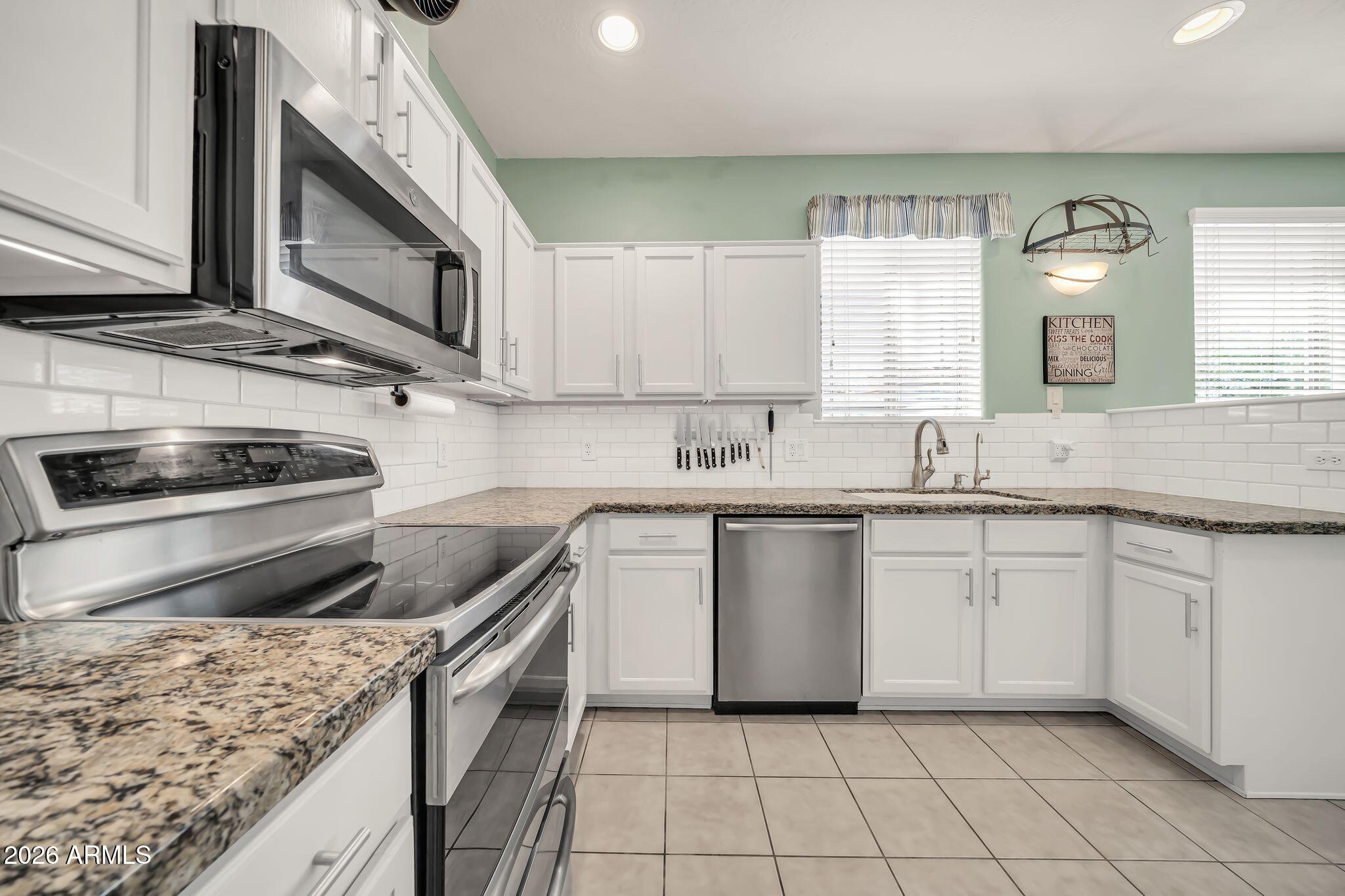 42424 N GAVILAN PEAK Parkway 34104