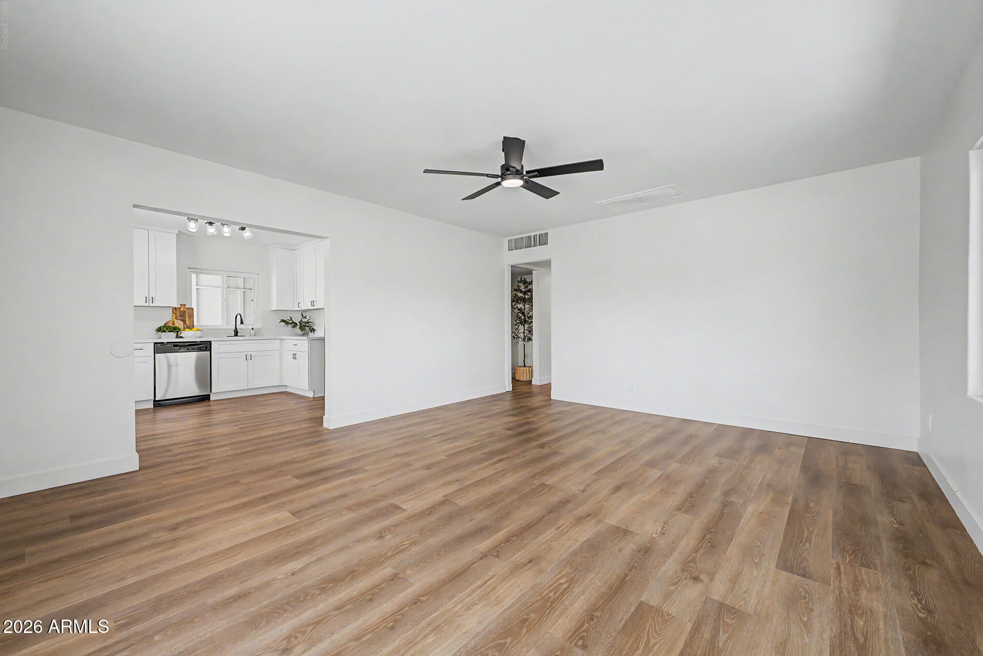 636 W Rio Salado Parkway