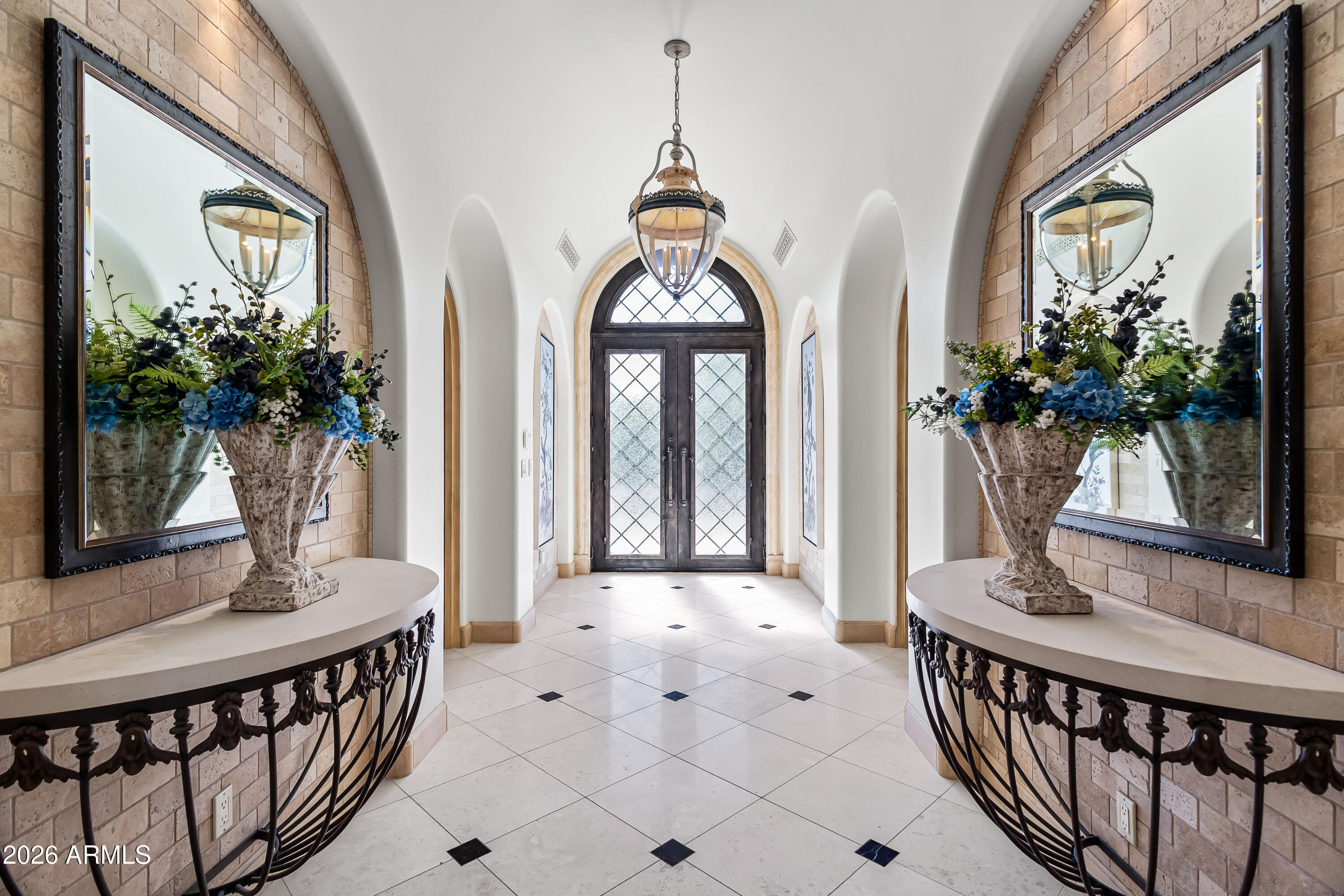 4900 E DESERT FAIRWAYS Drive