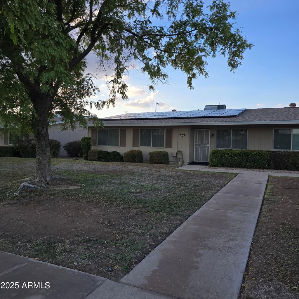 Photo of 11120 W Desert Butte Drive, Sun City, AZ 85351 (MLS # 6911063)