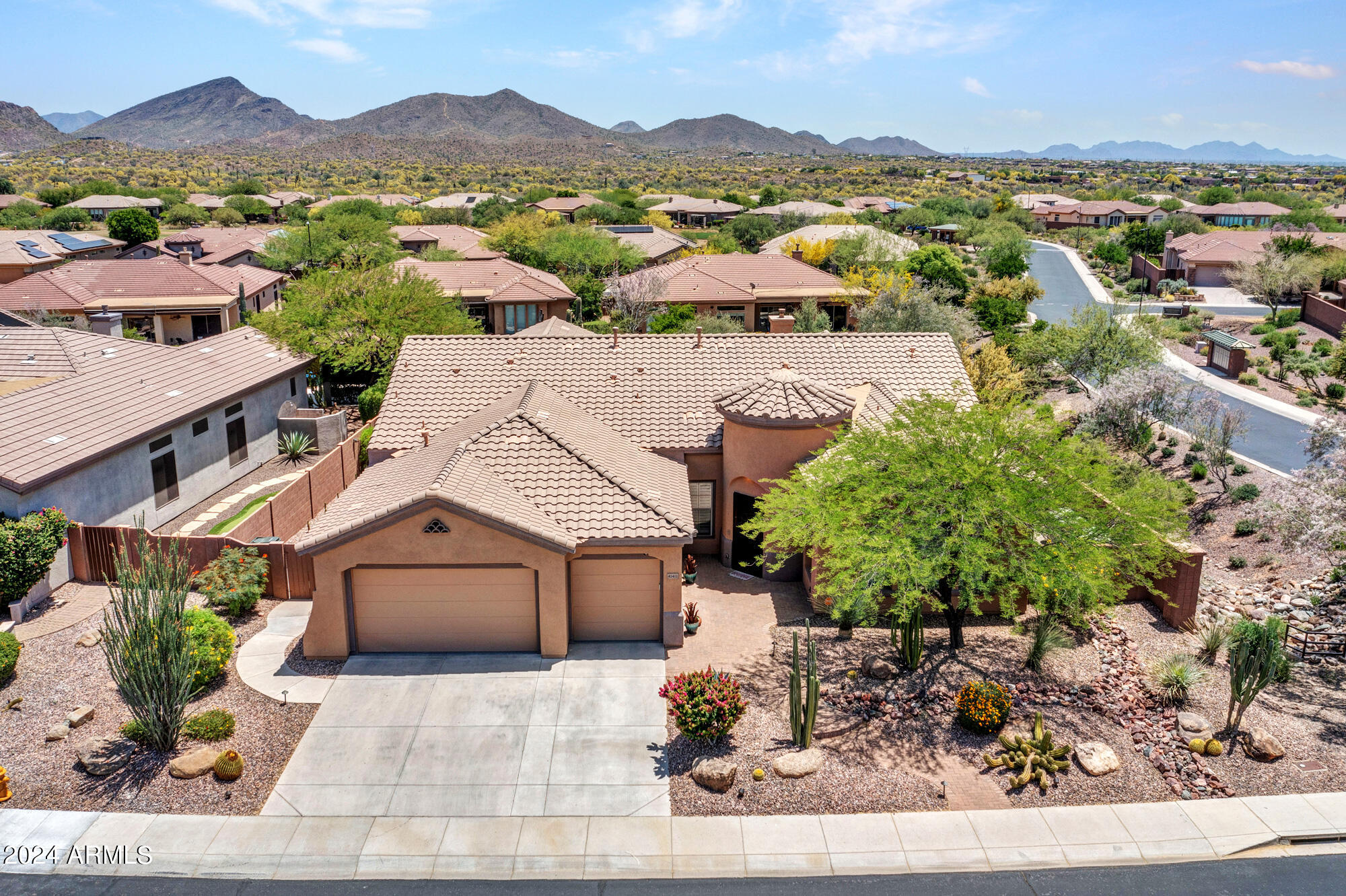 Anthem, Arizona 85086, United States, 3 Bedrooms Bedrooms, ,4 BathroomsBathrooms,Residential,Active,173510