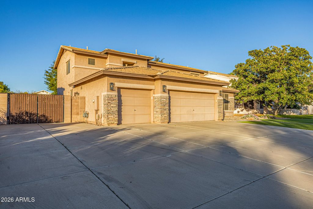 Photo of 2500 E Milky Way, Gilbert, AZ 85295 (MLS # 6967119)