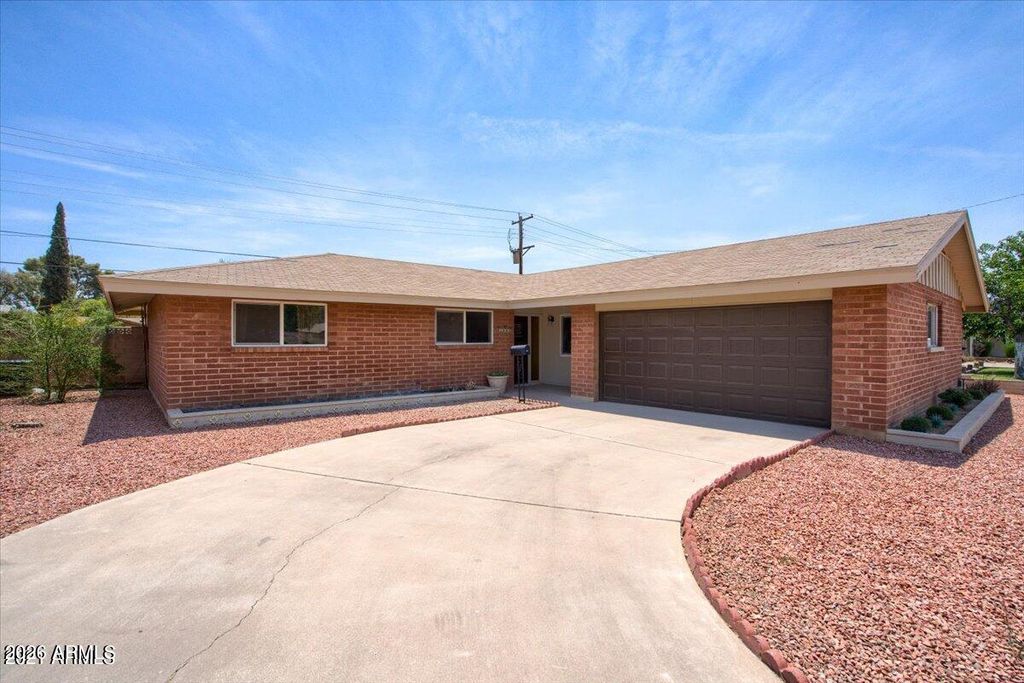 Photo of 1881 E Concorda Drive, Tempe, AZ 85282 (MLS # 7011809)