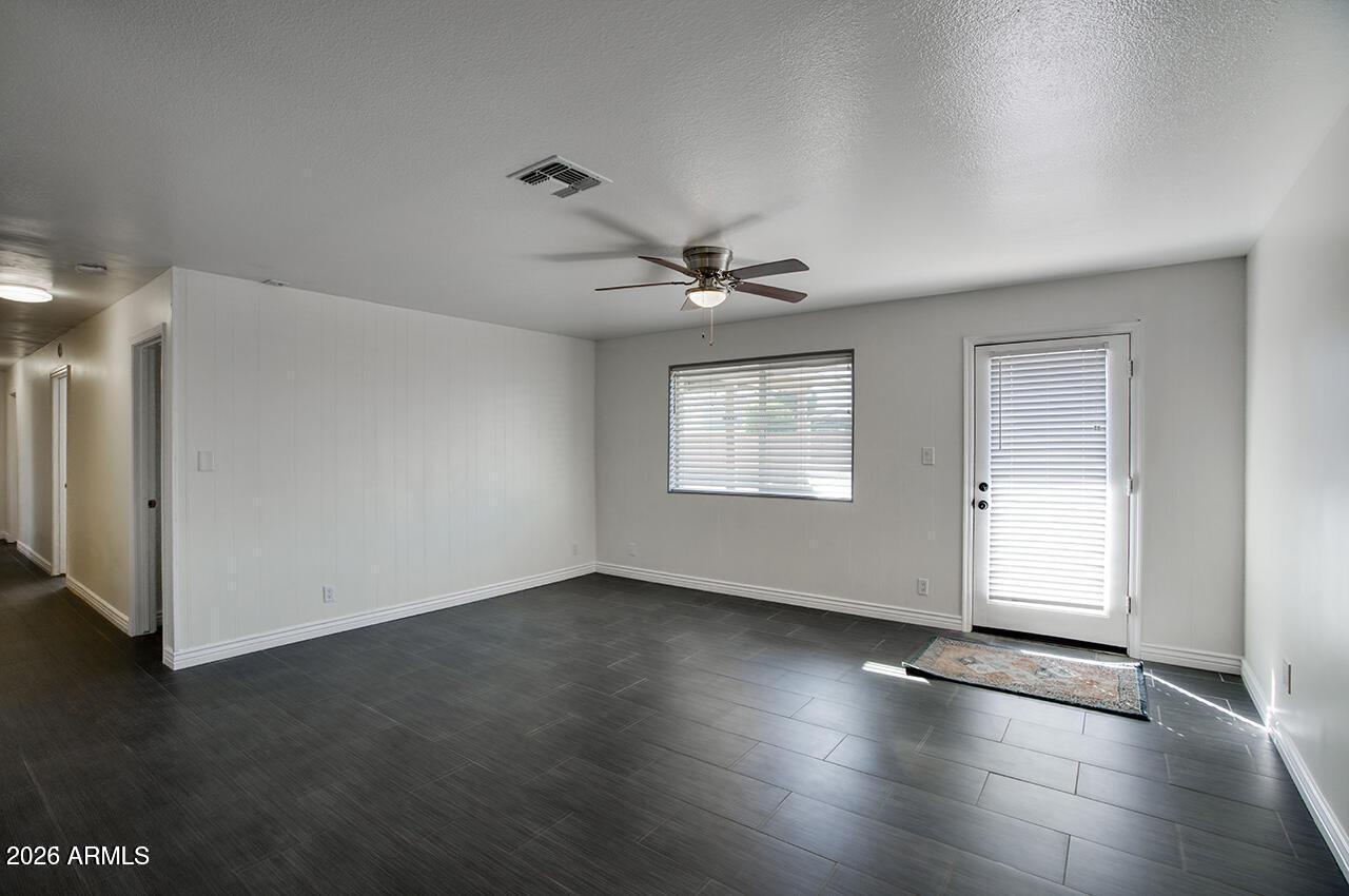 1881 E CONCORDA Drive