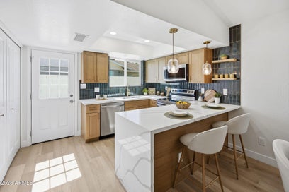 407 W KRISTAL Way Phoenix AZ 85027