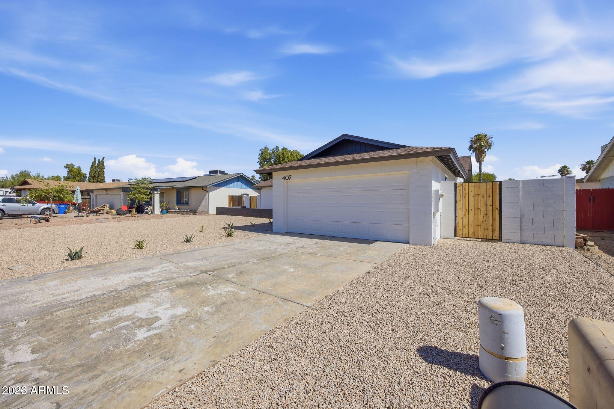 407 W KRISTAL Way