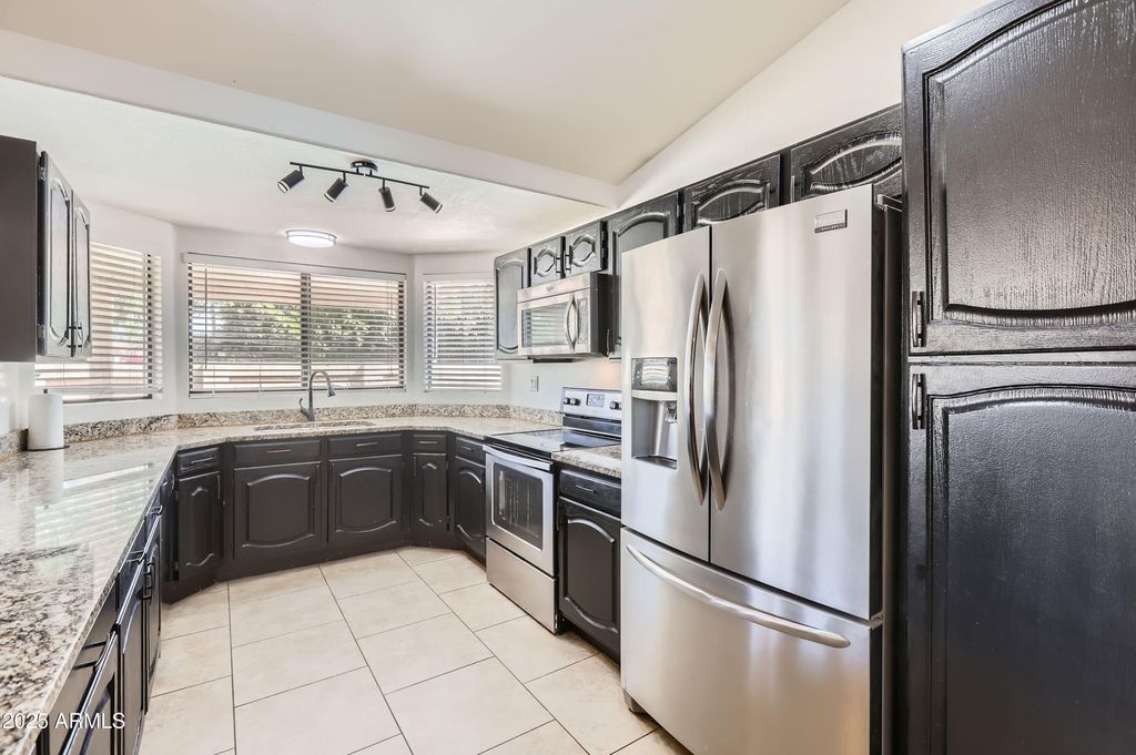 Photo of 10942 W Citrus Grove Way, Avondale, AZ 85392 (MLS # 6967476)