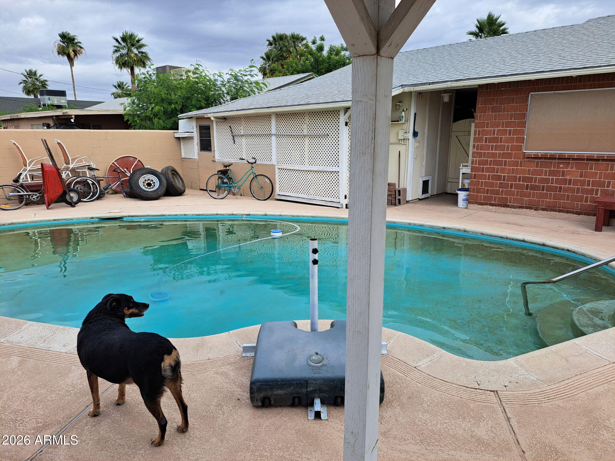 3919 W SIERRA VISTA Drive