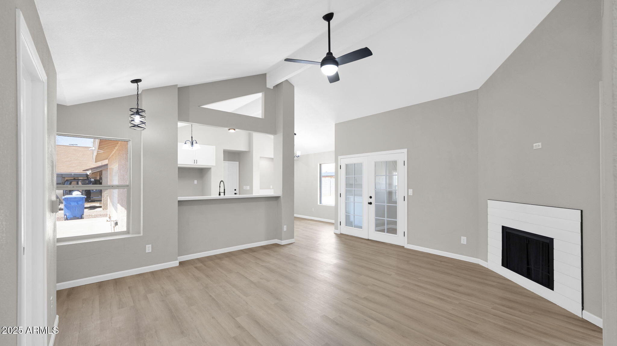 2234 W MOHAWK Lane