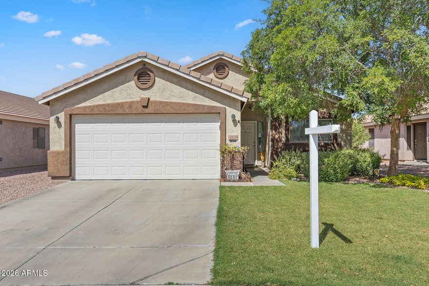 Beautiful 3-bed, 2-bath home. The interior greets you with an impressive open floor plan featuring soaring vaulted ceilings that create an airy, expansive feel. The spacious kitchen is equipped with sleek black appliances, a premium stainless steel fridge, and plenty of room for the home chef. Relax in the inviting family room or retreat to the master suite, complete with a full bath and a generous walk-in closet. Situated on a coveted oversized lot, the property boasts a large, well-maintained backyard perfect for outdoor gatherings and a 2-car garage for extra storage. Nestled in a prime location close to everything you need, this home offers the space you crave and the lifestyle you deserve. See it today!