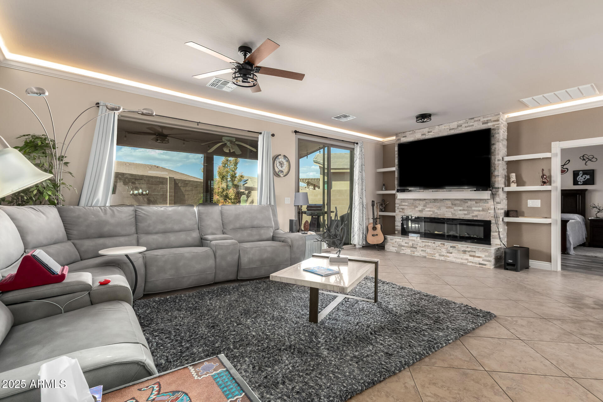 2842 S ROYAL WOOD --